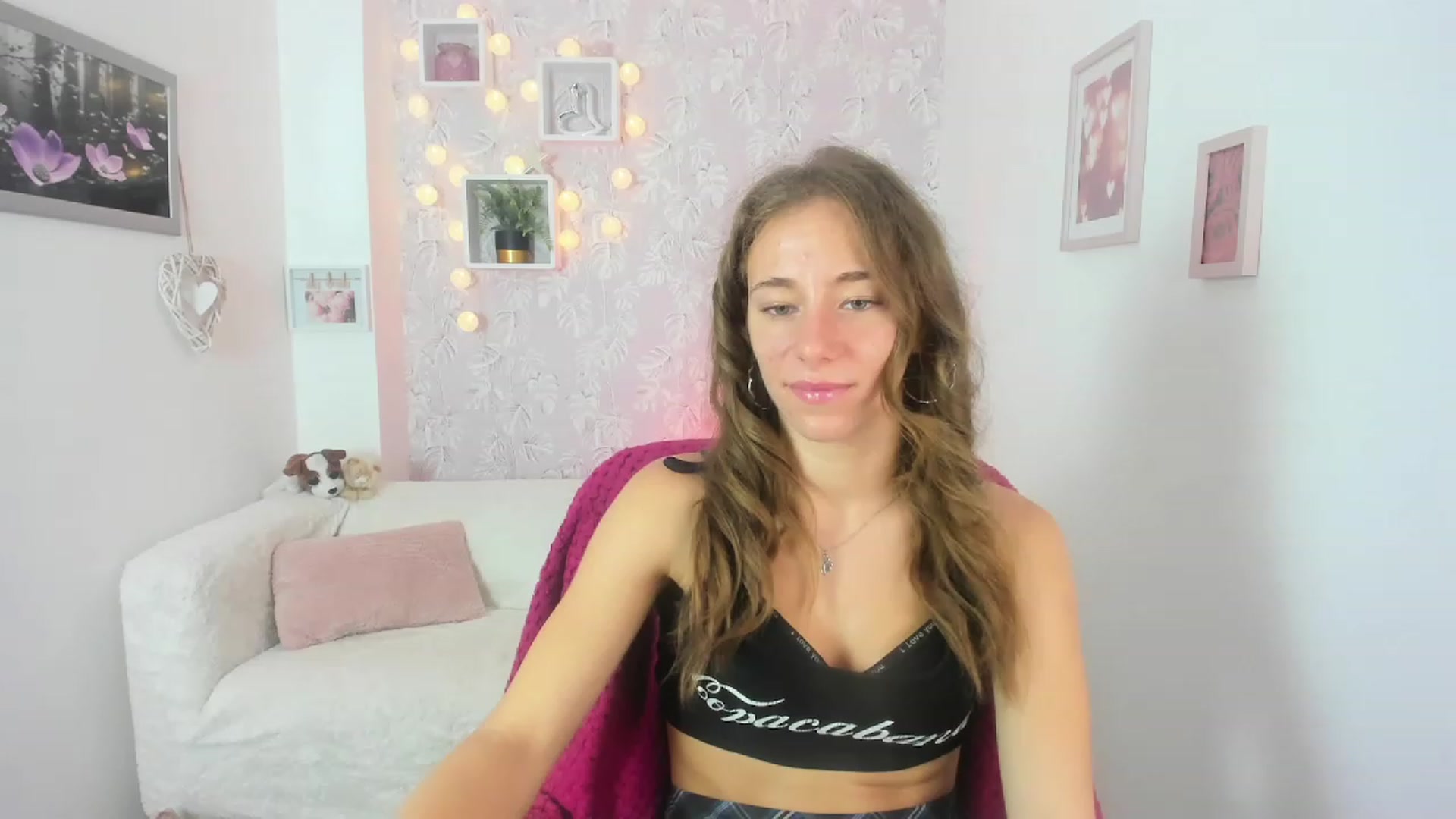Gallery image thumbnail from Sasha_White18's myfreecams stream on, 07/03/2023, 09:22 image 3 of 20