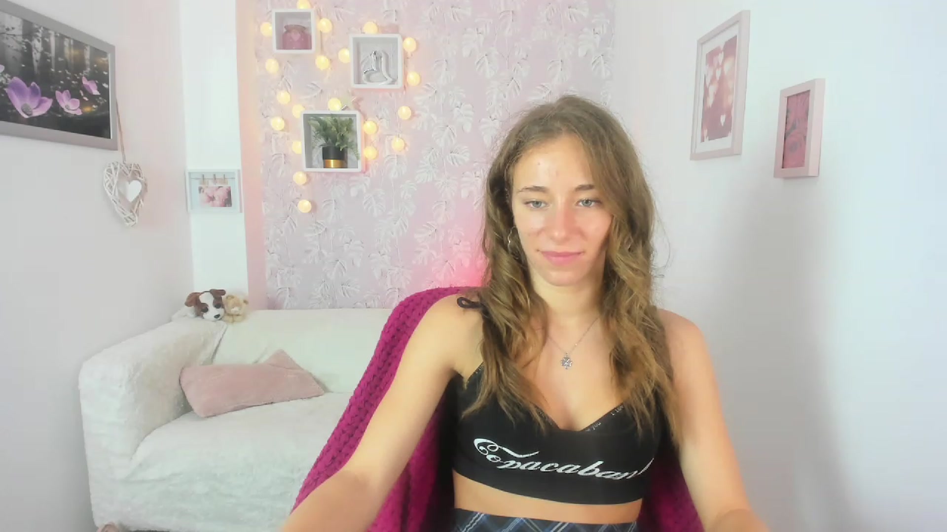 Gallery image thumbnail from Sasha_White18's myfreecams stream on, 07/03/2023, 10:49 image 16 of 20