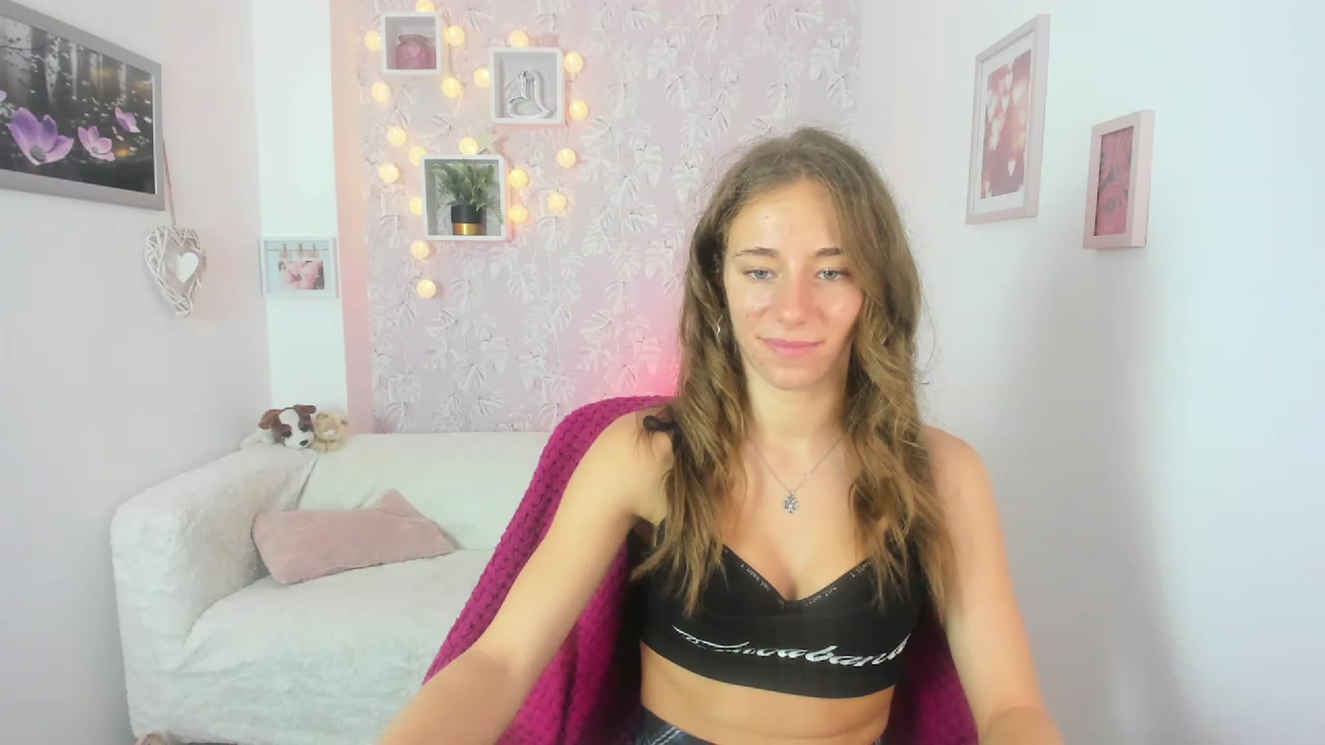 Gallery image thumbnail from Sasha_White18's myfreecams stream on, 07/03/2023, 10:49 image 12 of 20