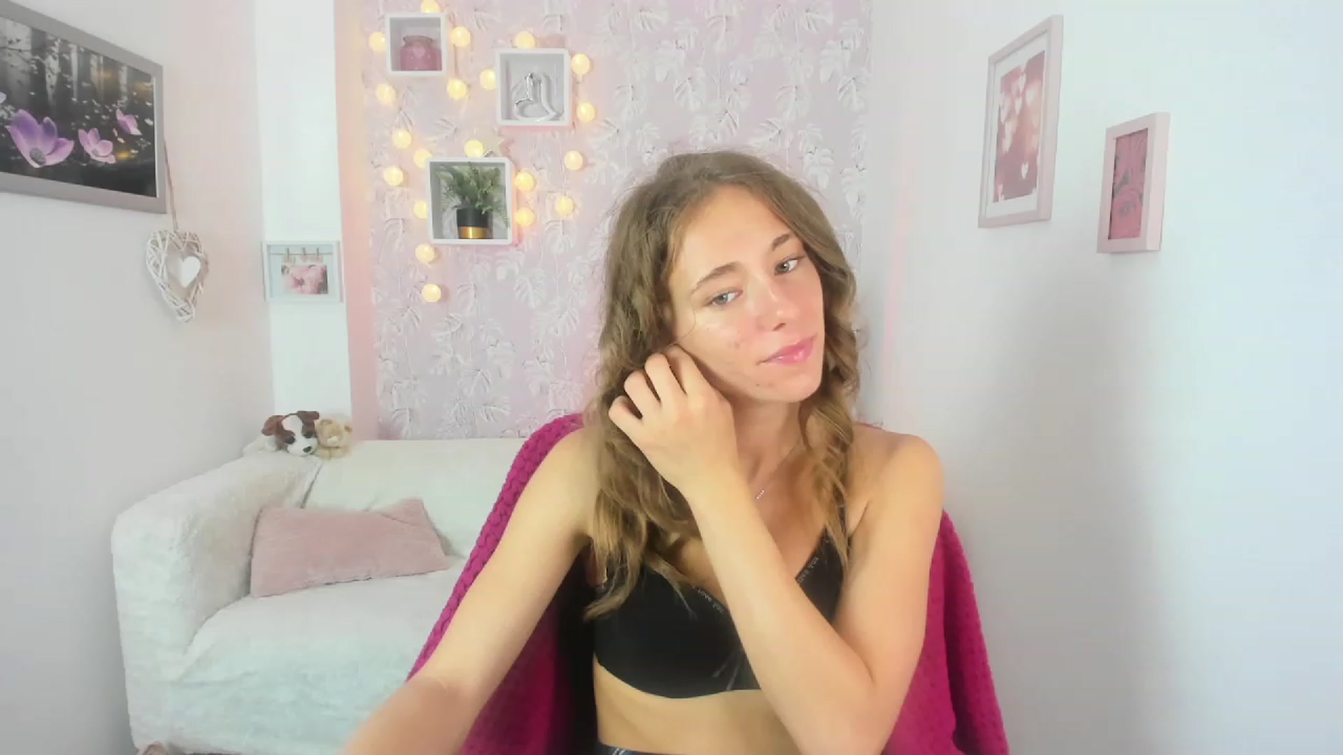 Gallery image thumbnail from Sasha_White18's myfreecams stream on, 07/03/2023, 12:55 image 1 of 20