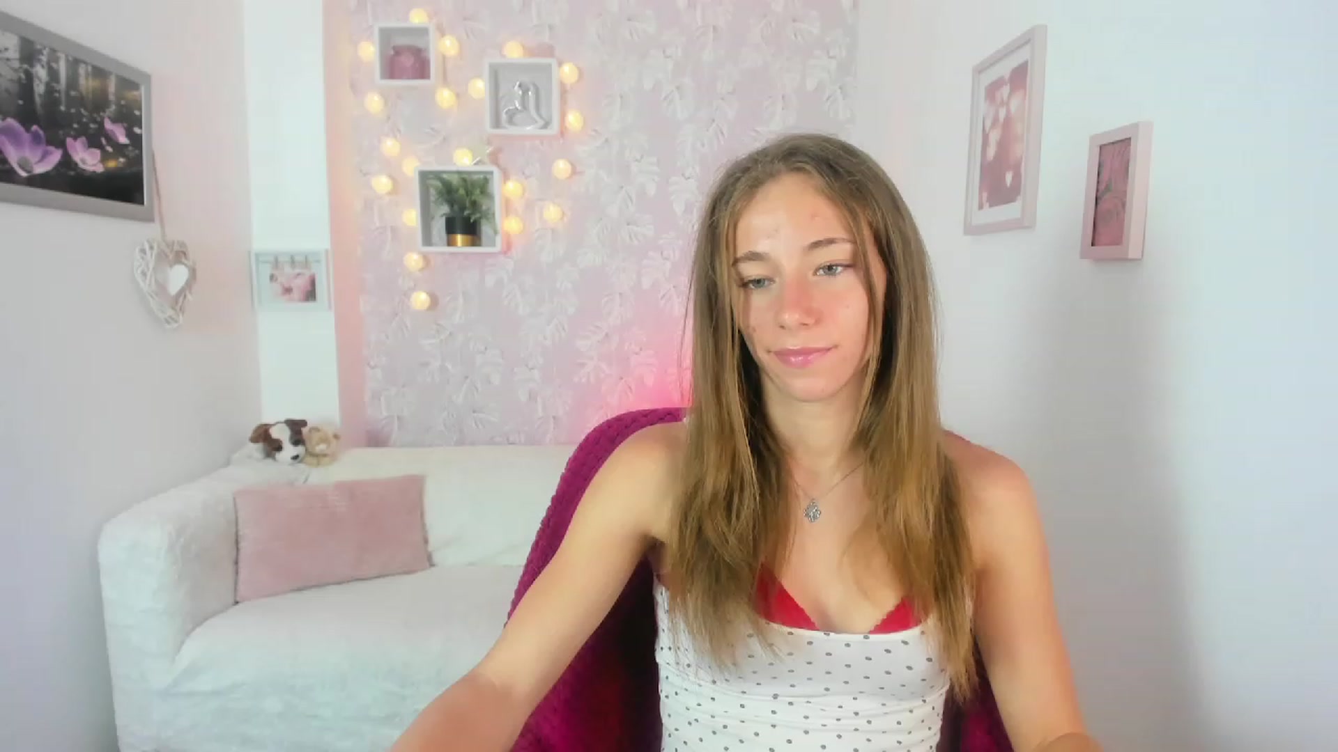 Gallery image thumbnail from Sasha_White18's myfreecams stream on, 07/11/2023, 11:42 image 9 of 20