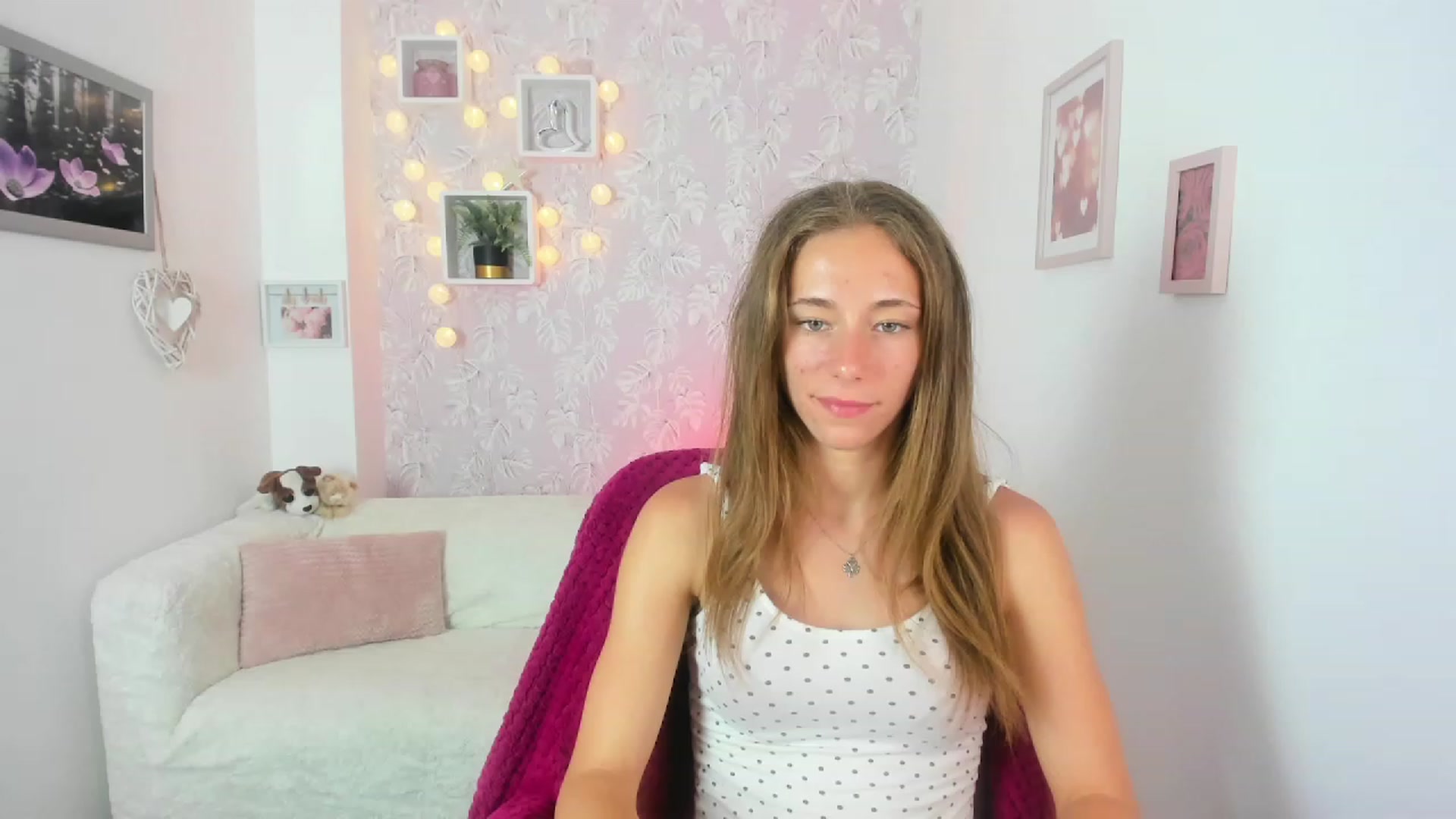 Gallery image thumbnail from Sasha_White18's myfreecams stream on, 07/11/2023, 13:49 image 20 of 20