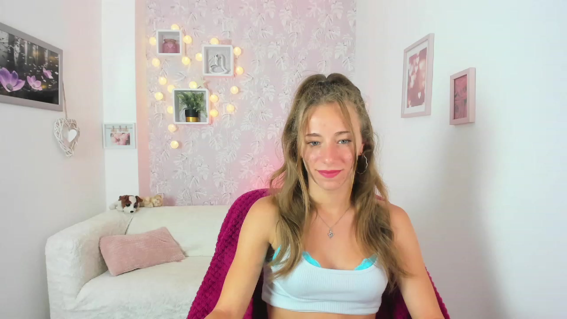 Gallery image thumbnail from Sasha_White18's myfreecams stream on, 07/26/2023, 15:10 image 5 of 20