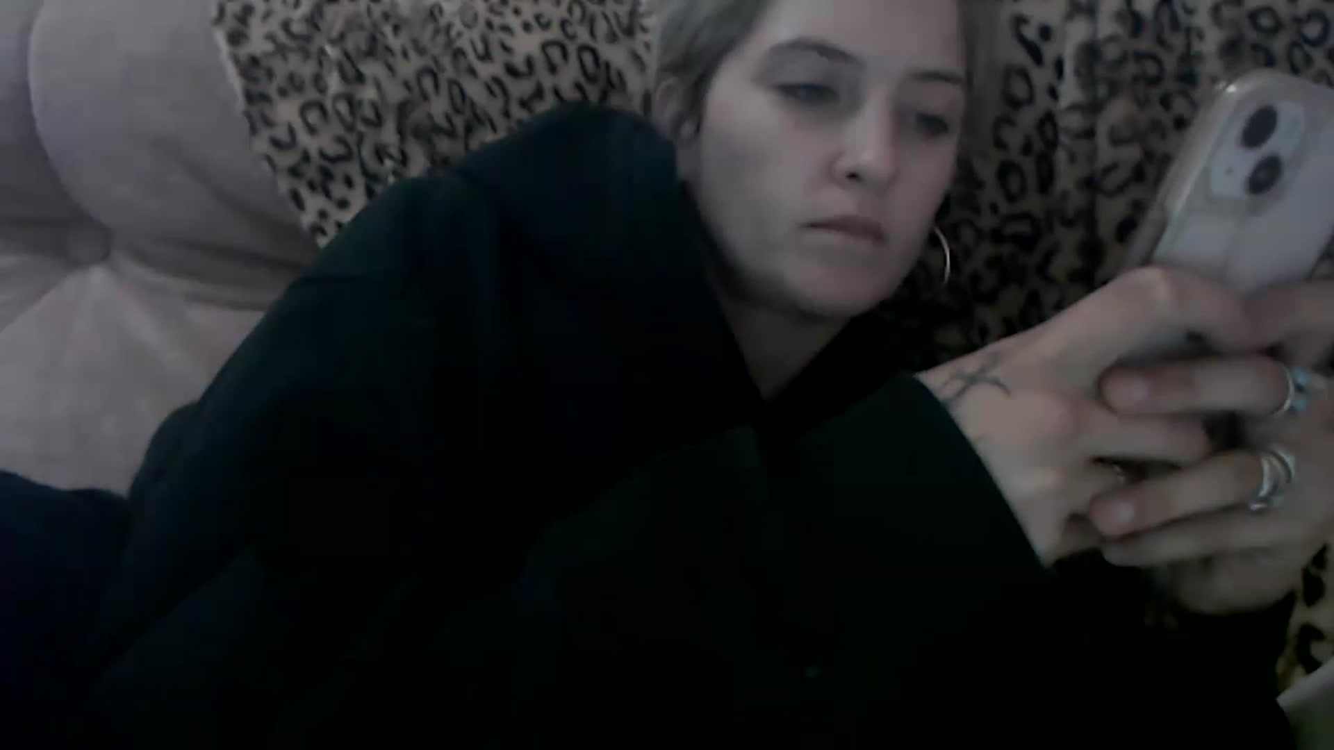 Gallery image thumbnail from Sashaaa5's myfreecams stream on, 04/21/2023, 05:50 image 15 of 20