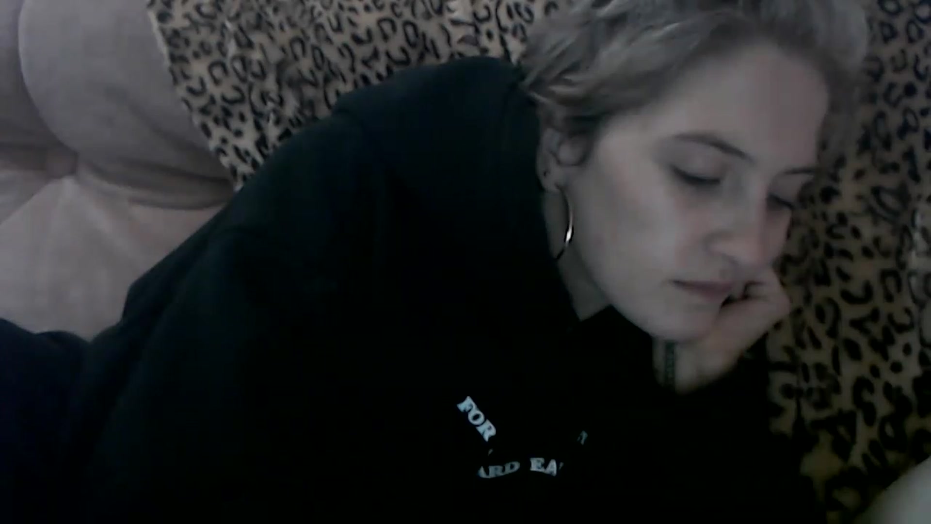 Gallery image thumbnail from Sashaaa5's myfreecams stream on, 04/21/2023, 05:50 image 13 of 20