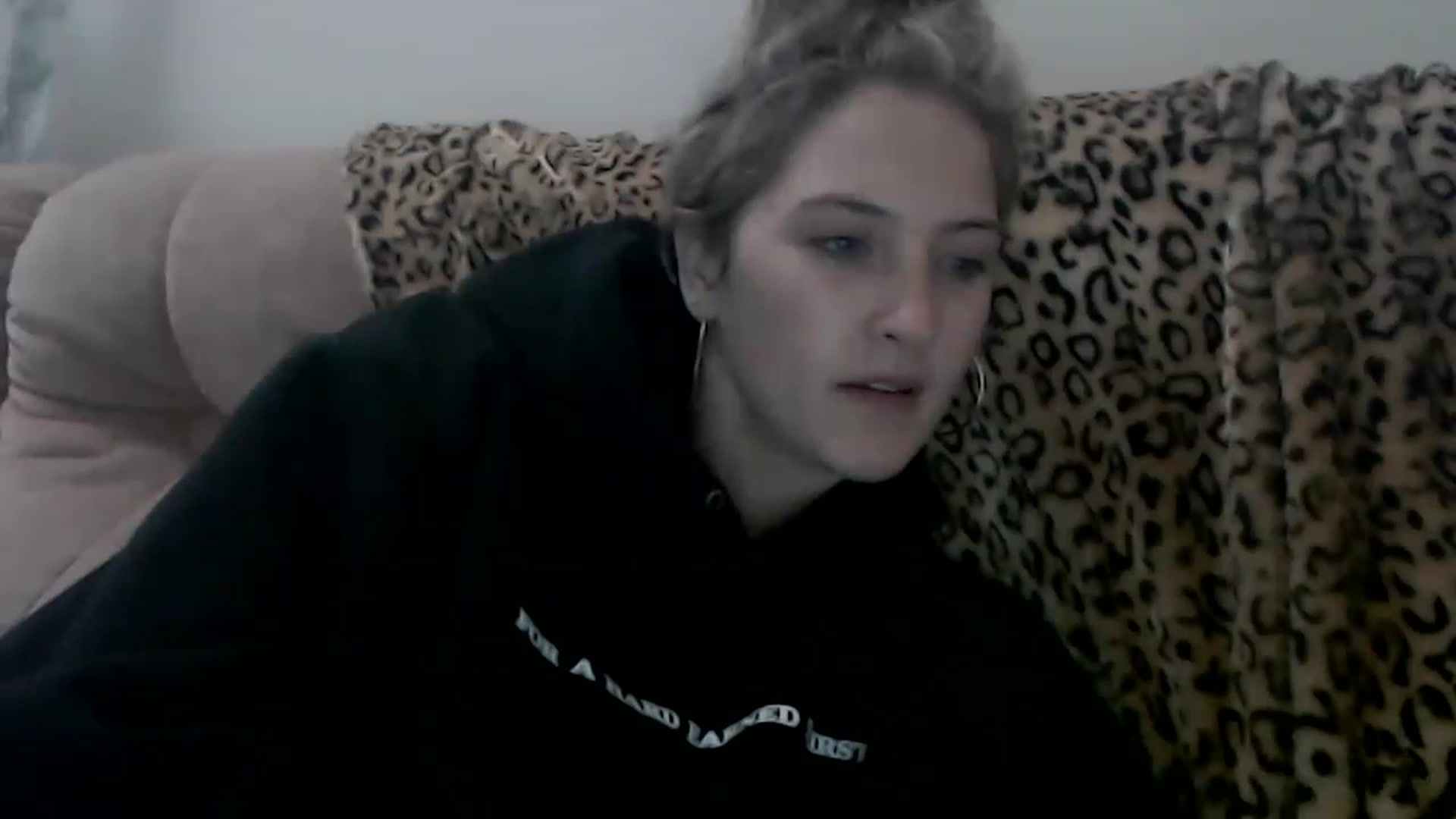 Gallery image thumbnail from Sashaaa5's myfreecams stream on, 04/21/2023, 05:50 image 11 of 20