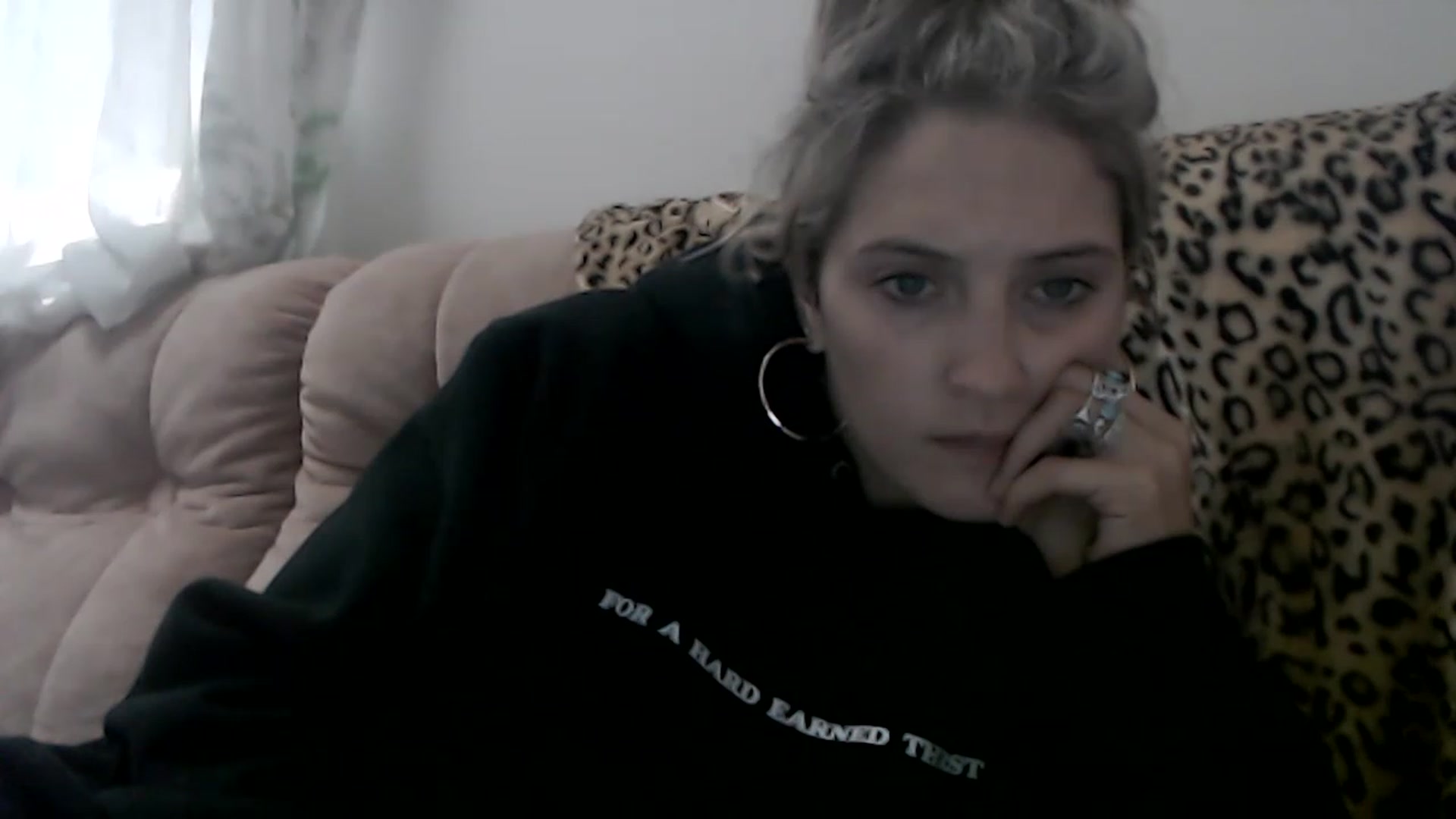 Gallery image thumbnail from Sashaaa5's myfreecams stream on, 04/21/2023, 05:50 image 8 of 20