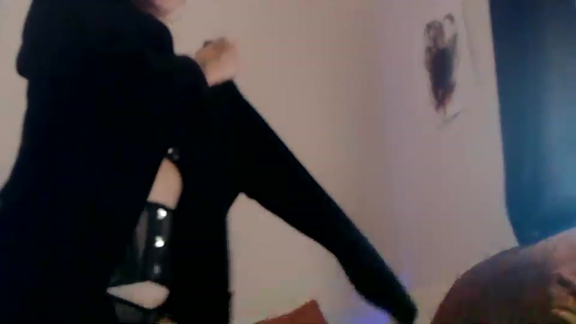 Gallery image thumbnail from Sashaaa5's myfreecams stream on, 04/24/2023, 04:41 image 7 of 20