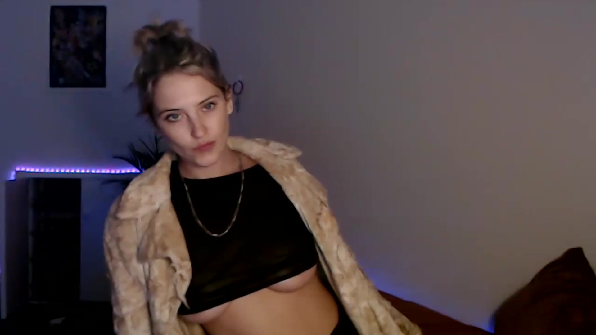 Gallery image thumbnail from Sashaaa5's myfreecams stream on, 04/27/2023, 05:03 image 5 of 20