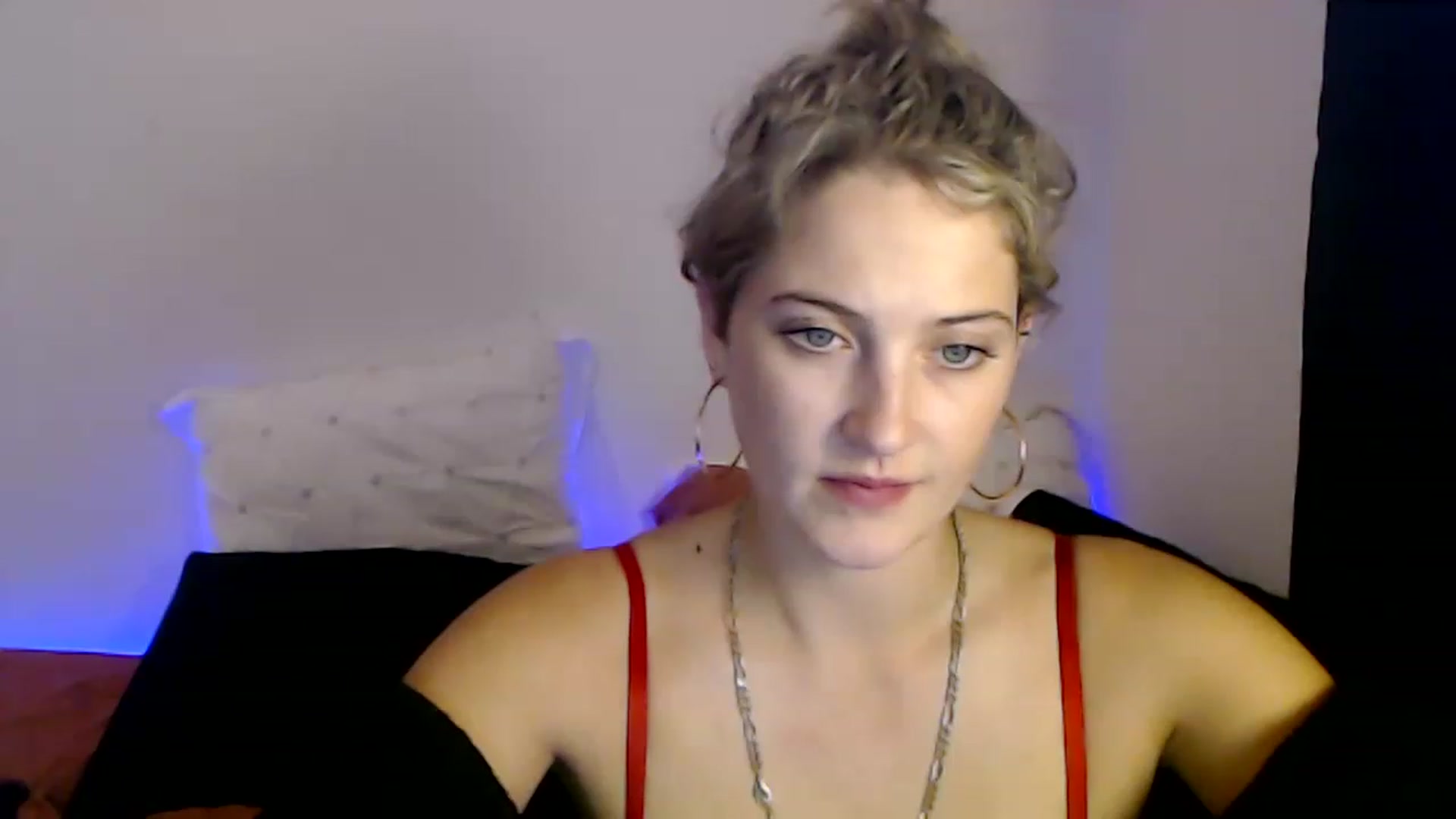 Gallery image thumbnail from Sashaaa5's myfreecams stream on, 05/02/2023, 06:29 image 18 of 20