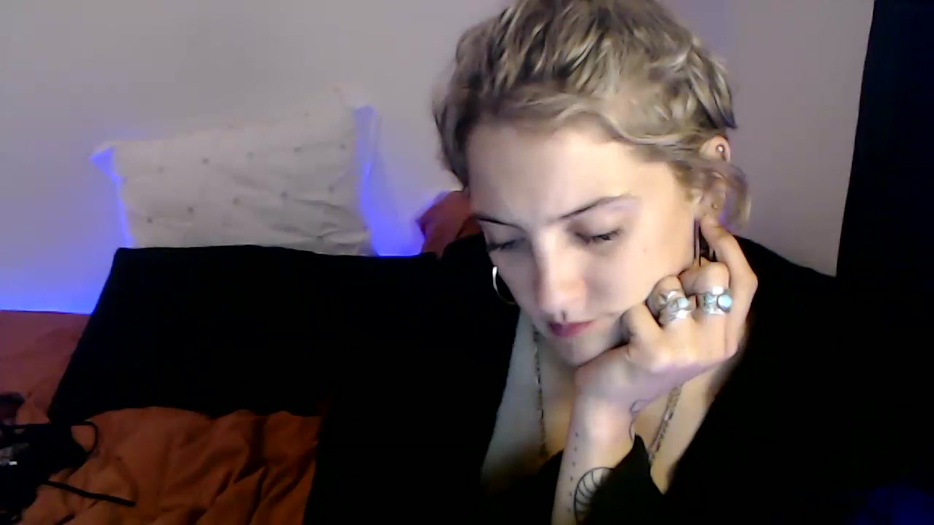 Gallery image thumbnail from Sashaaa5's myfreecams stream on, 05/02/2023, 06:29 image 11 of 20