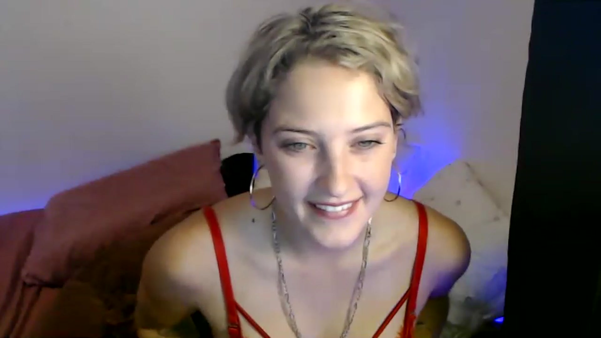 Gallery image thumbnail from Sashaaa5's myfreecams stream on, 05/05/2023, 03:34 image 14 of 20
