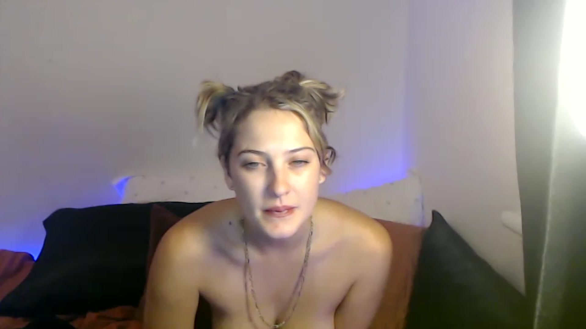 Gallery image thumbnail from Sashaaa5's myfreecams stream on, 05/08/2023, 06:11 image 3 of 20