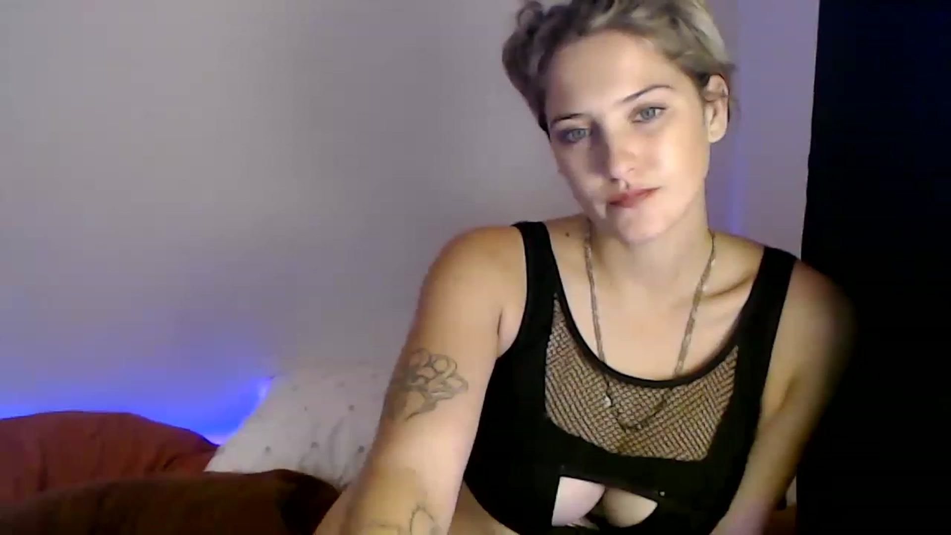 Gallery image thumbnail from Sashaaa5's myfreecams stream on, 05/09/2023, 07:14 image 16 of 20
