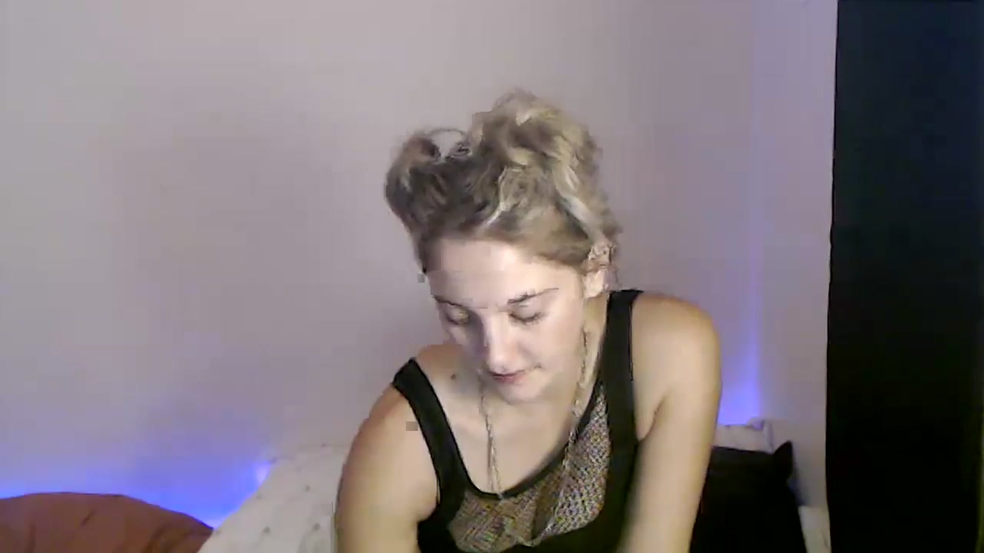 Gallery image thumbnail from Sashaaa5's myfreecams stream on, 05/09/2023, 07:14 image 19 of 20