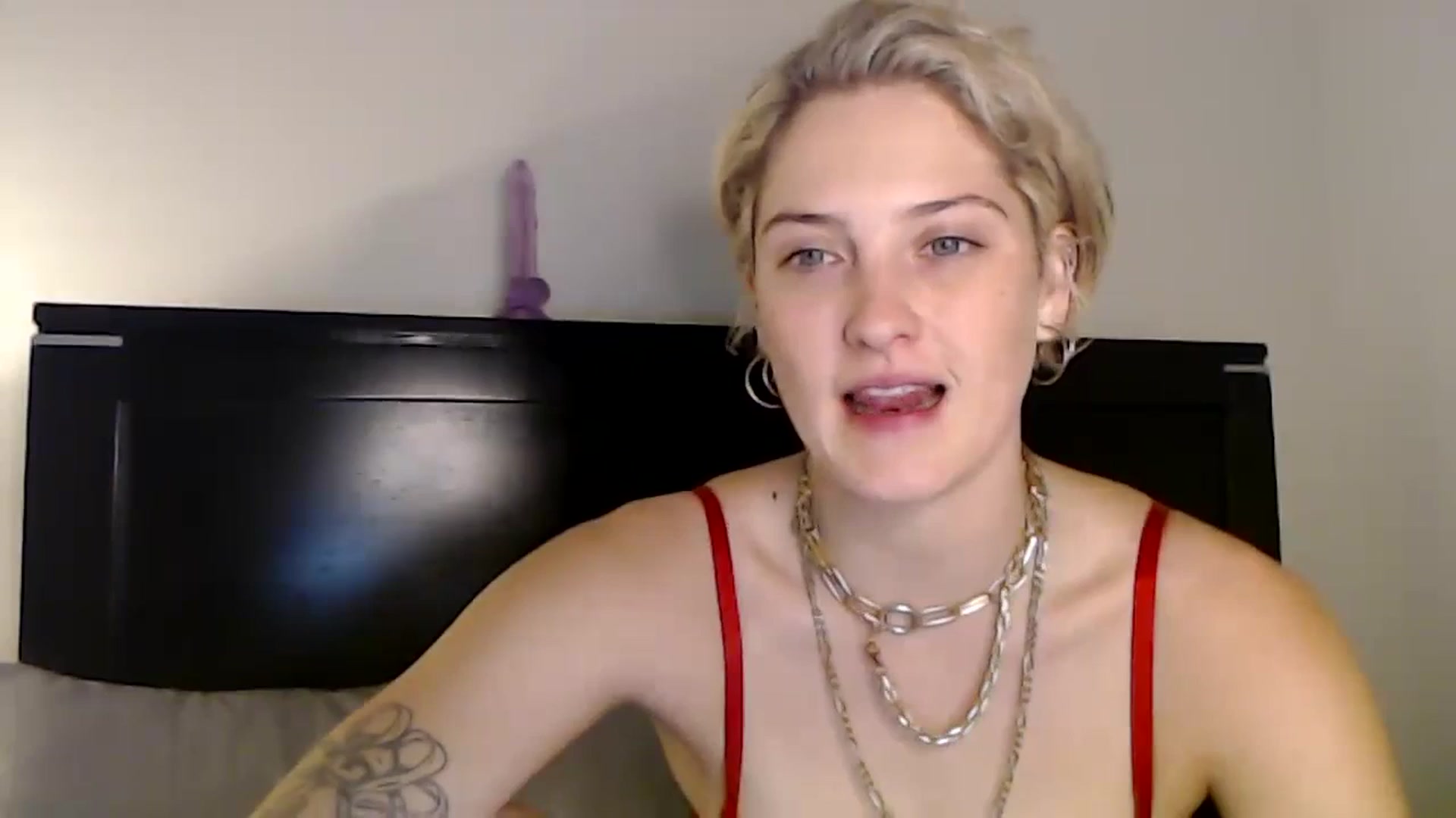 Gallery image thumbnail from Sashaaa5's myfreecams stream on, 08/05/2023, 11:23 image 17 of 20