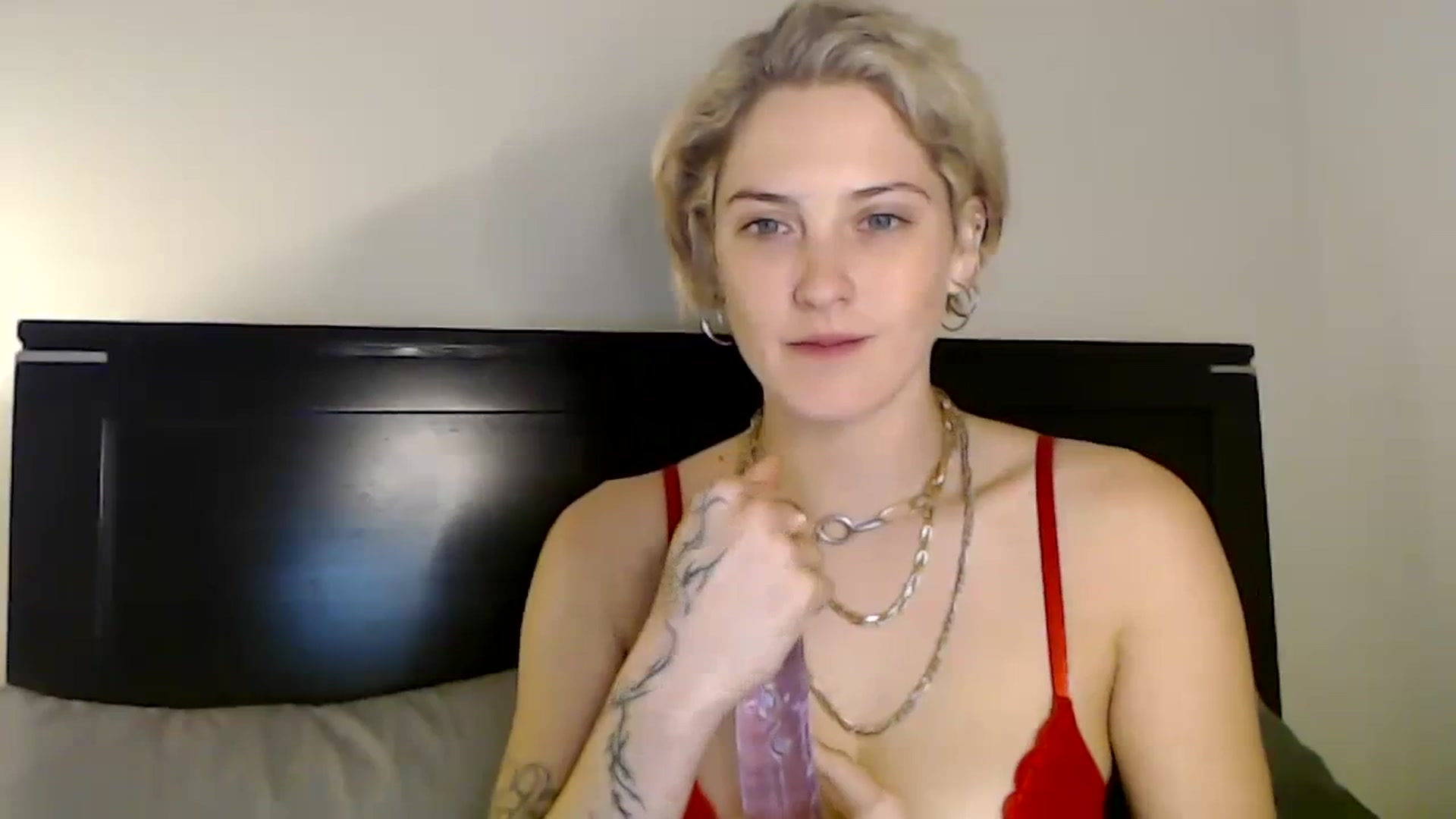 Gallery image thumbnail from Sashaaa5's myfreecams stream on, 08/05/2023, 11:23 image 18 of 20