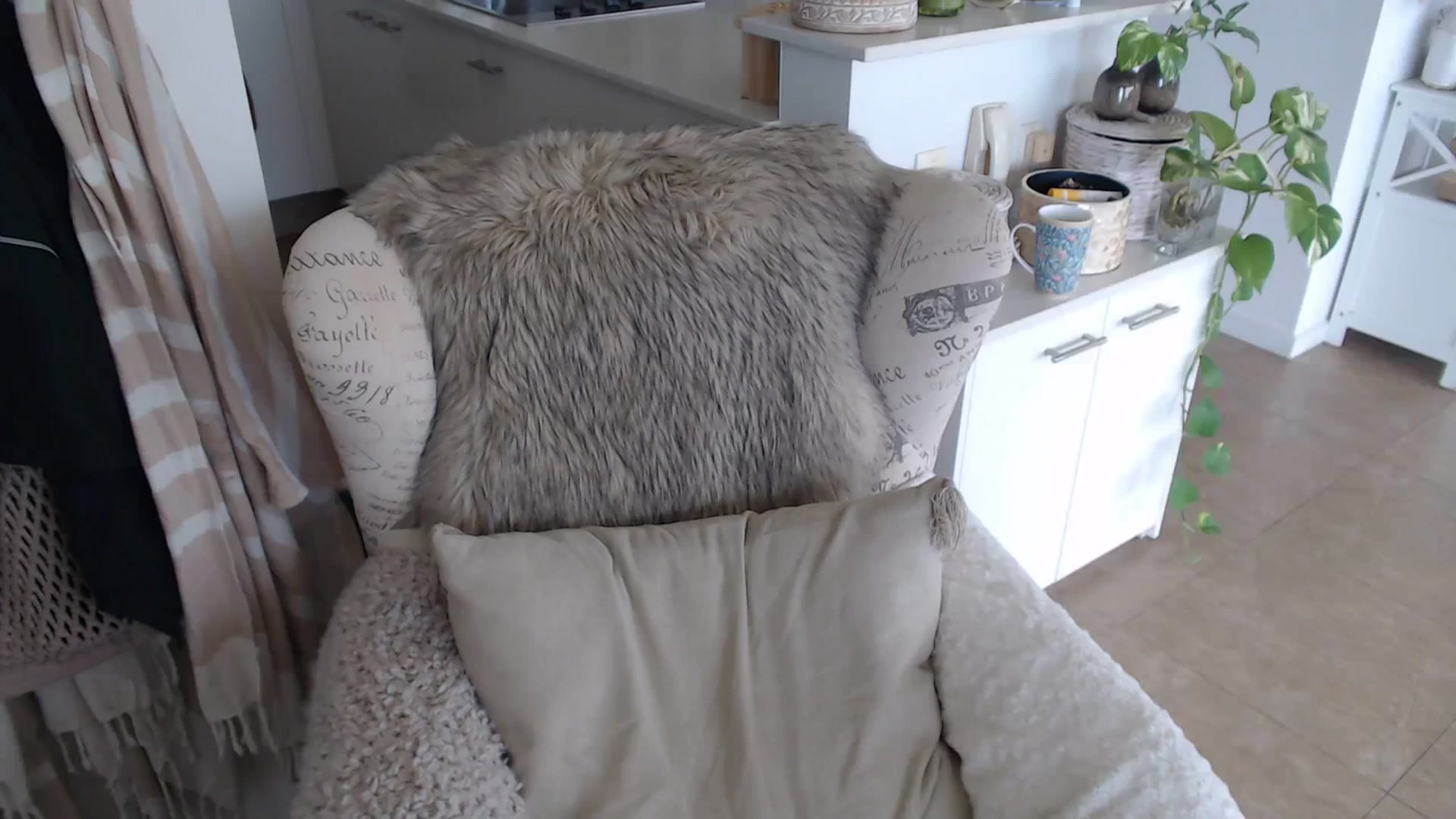 Gallery image thumbnail from Saskia's myfreecams stream on, 10/26/2023, 01:44 image 1 of 20