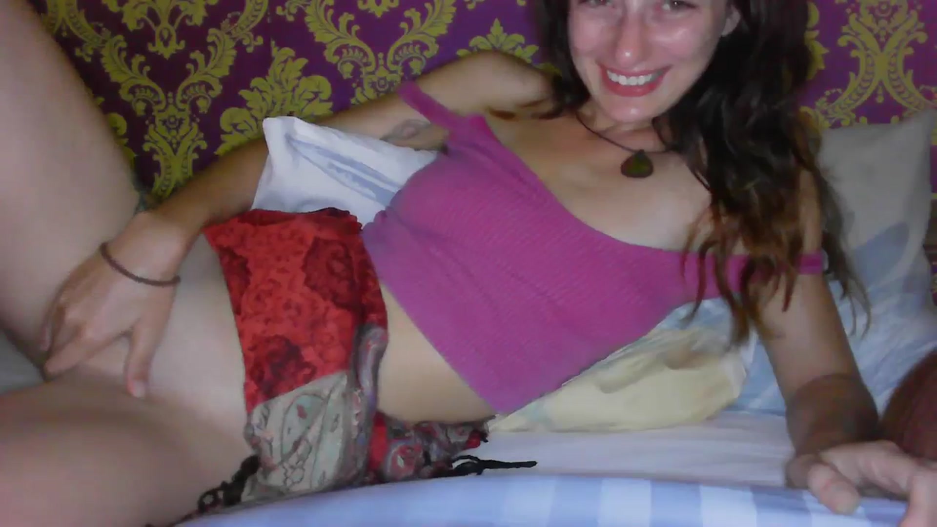 Gallery image thumbnail from Saskia's myfreecams stream on, 12/17/2023, 15:21 image 8 of 20