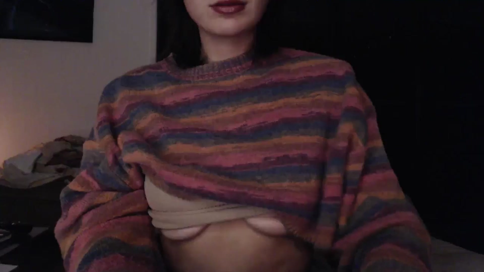 Gallery image thumbnail from Saskia's myfreecams stream on, 06/10/2024, 09:32 image 5 of 20