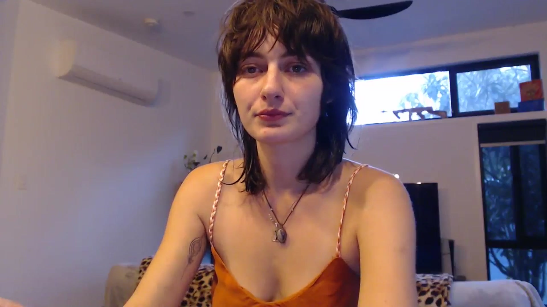 Gallery image thumbnail from Saskia's myfreecams stream on, 07/16/2024, 06:50 image 16 of 20