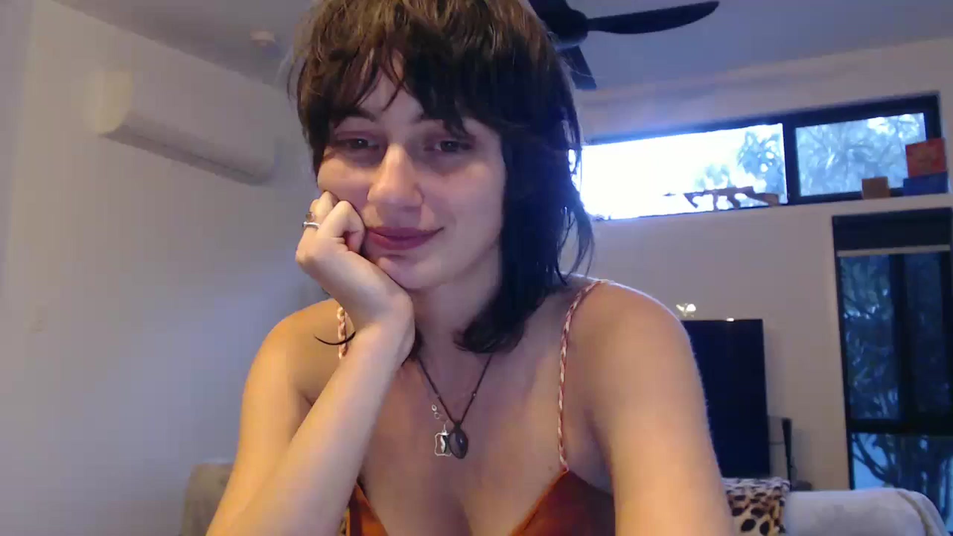 Gallery image thumbnail from Saskia's myfreecams stream on, 07/16/2024, 06:50 image 17 of 20