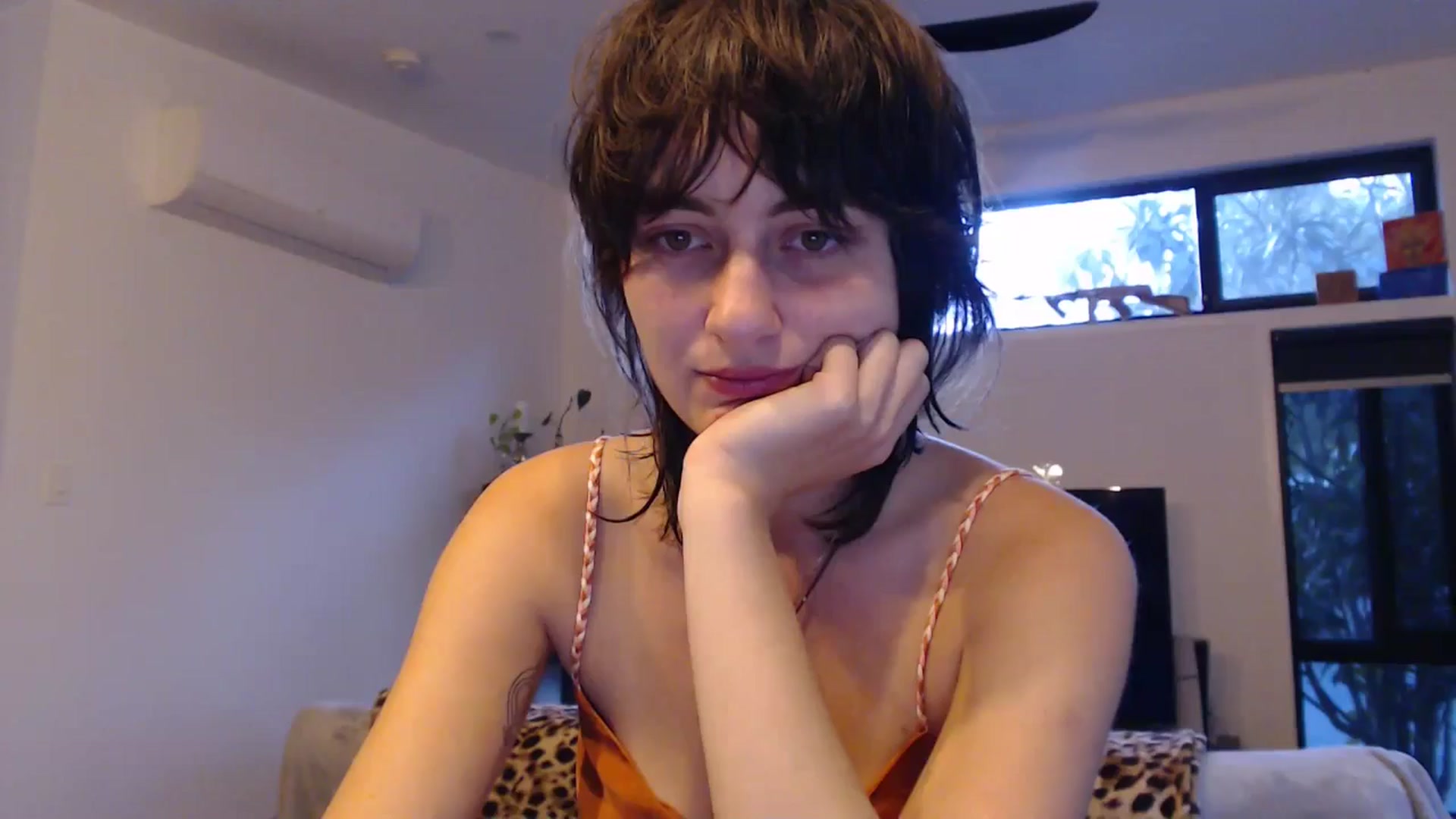 Gallery image thumbnail from Saskia's myfreecams stream on, 07/16/2024, 06:50 image 15 of 20