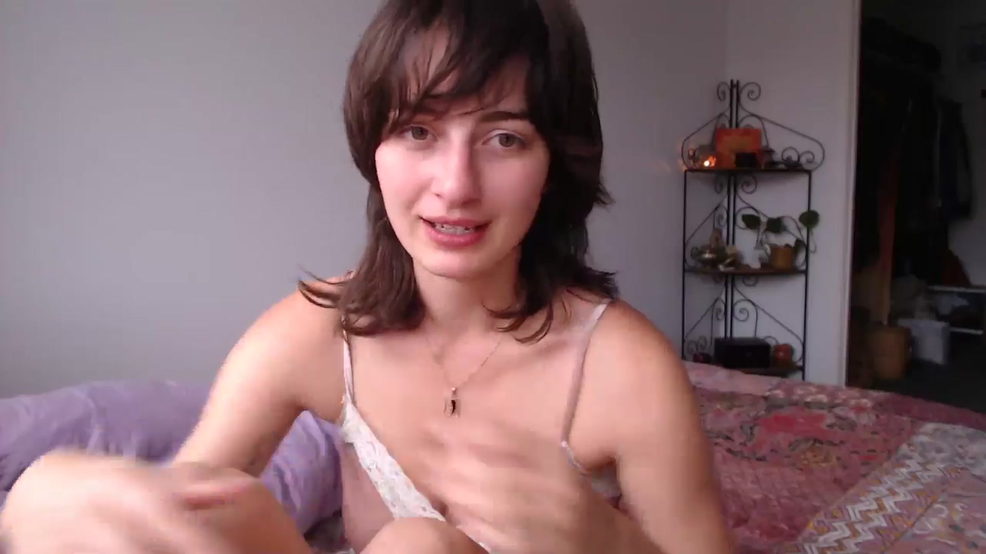 Gallery image thumbnail from Saskia's myfreecams stream on, 08/13/2024, 07:08 image 15 of 20