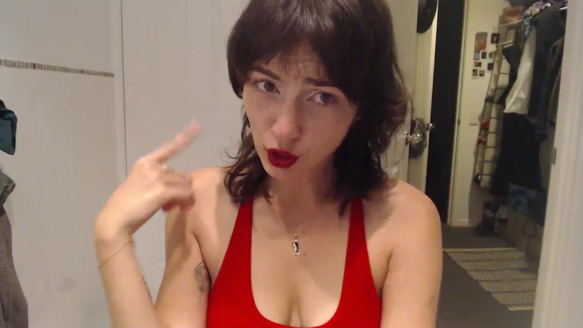 Gallery image thumbnail from Saskia's myfreecams stream on, 08/29/2024, 09:38 image 15 of 20