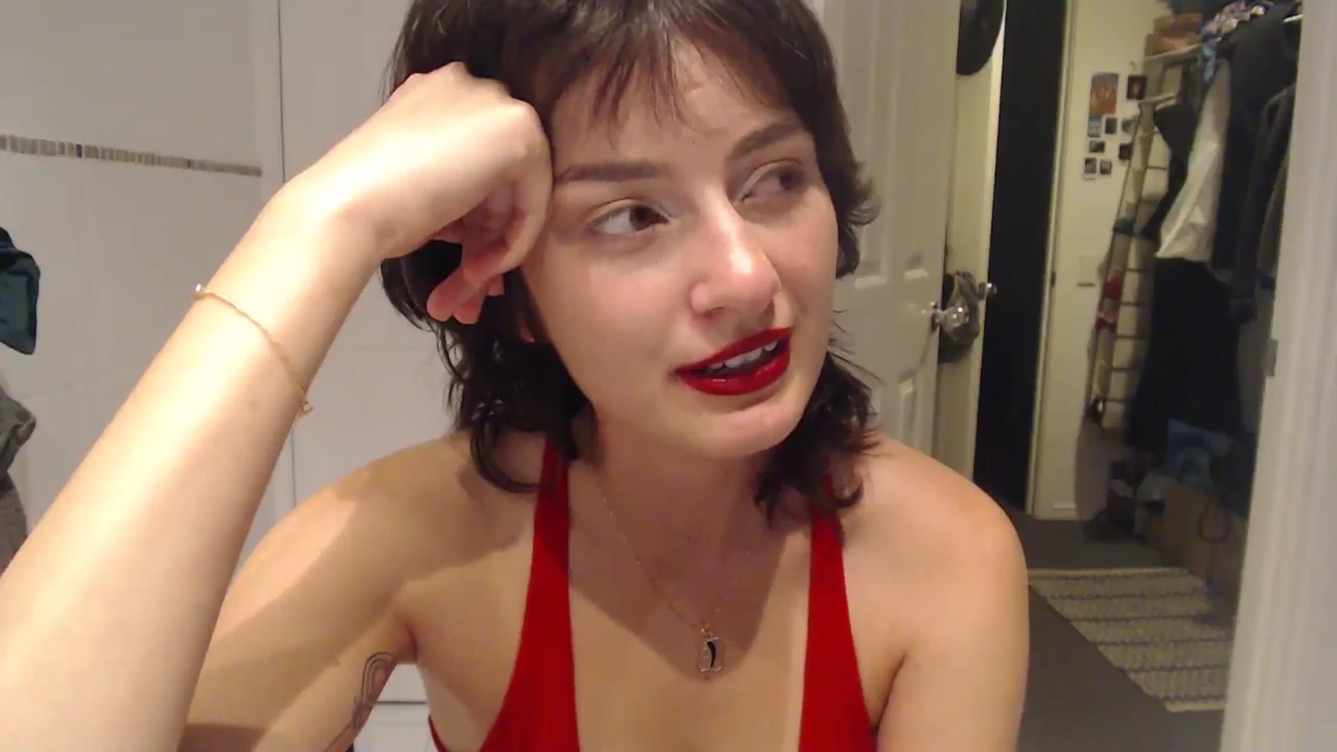 Gallery image thumbnail from Saskia's myfreecams stream on, 08/29/2024, 09:38 image 5 of 20