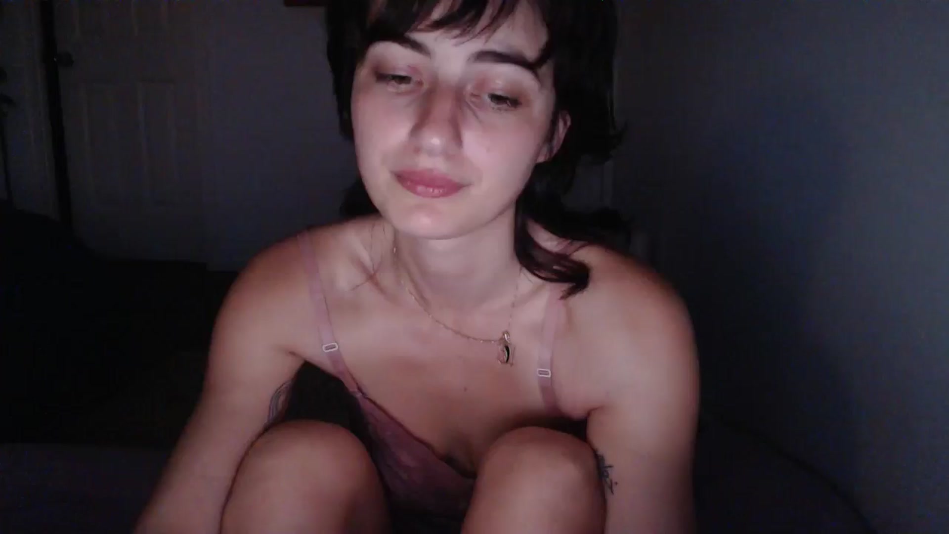Gallery image thumbnail from Saskia's myfreecams stream on, 08/31/2024, 08:31 image 14 of 20