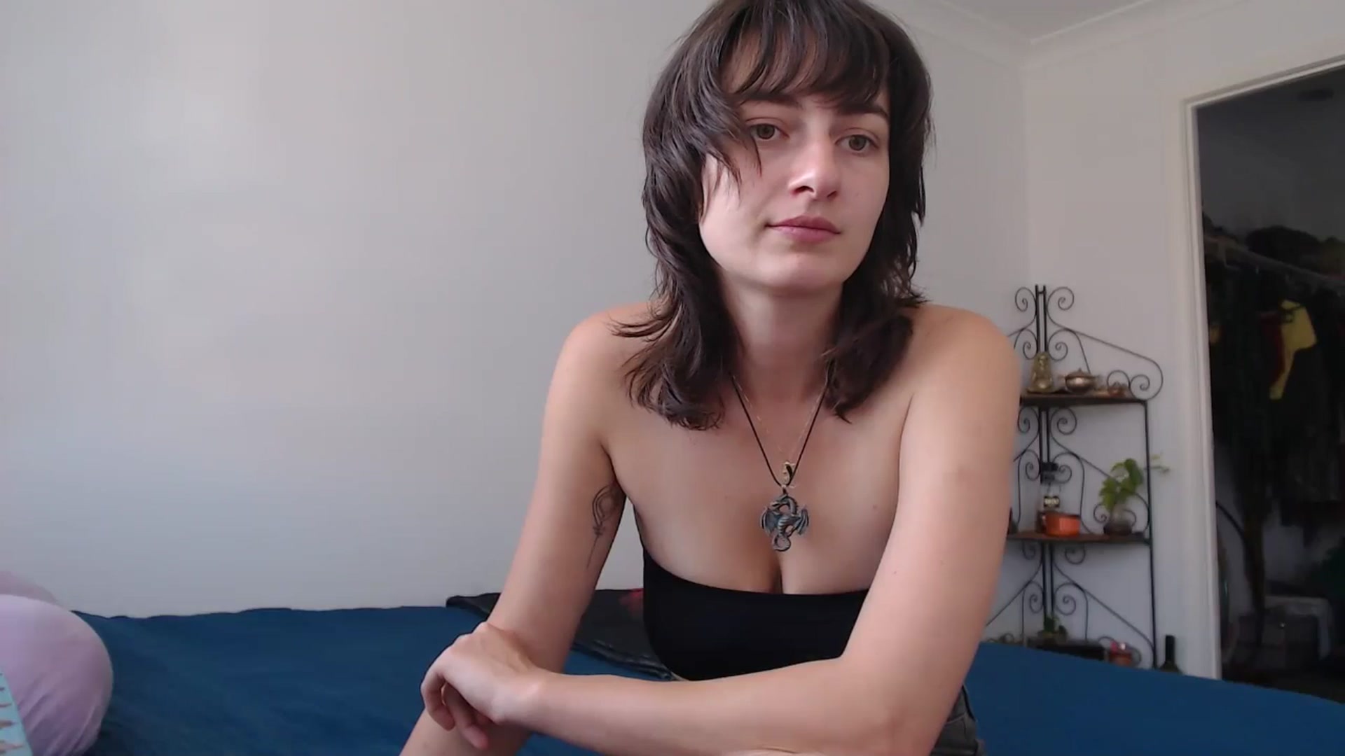 Gallery image thumbnail from Saskia's myfreecams stream on, 09/20/2024, 01:07 image 8 of 20