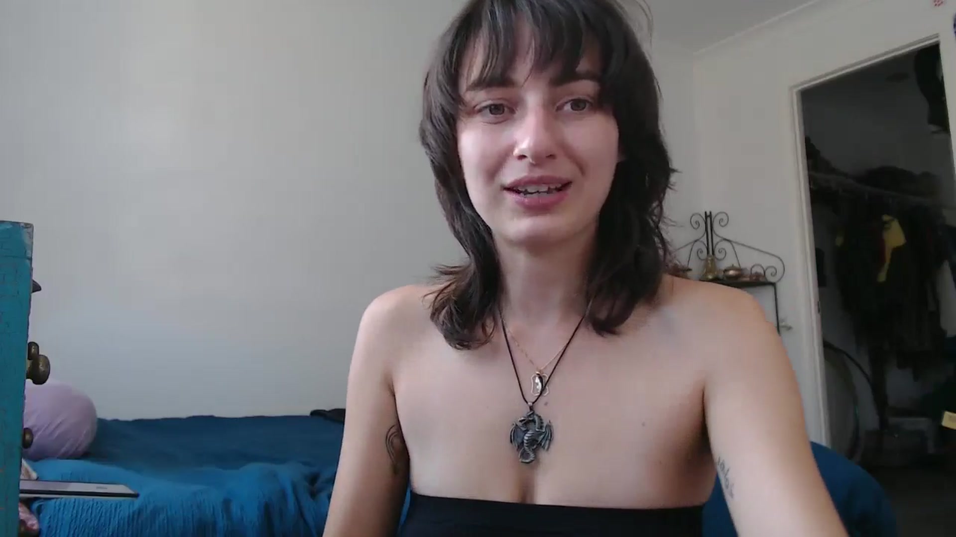 Gallery image thumbnail from Saskia's myfreecams stream on, 09/20/2024, 01:07 image 10 of 20