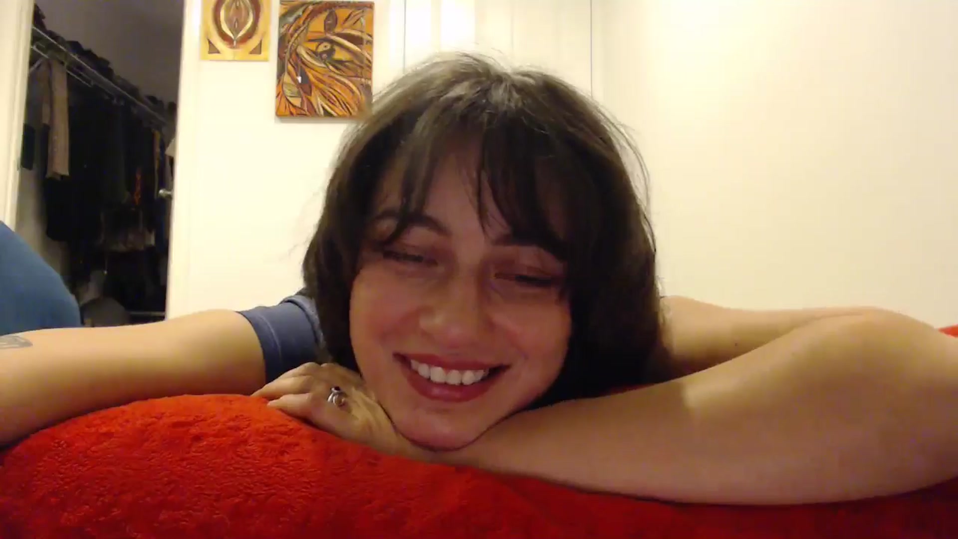 Gallery image thumbnail from Saskia's myfreecams stream on, 10/17/2024, 09:27 image 19 of 20