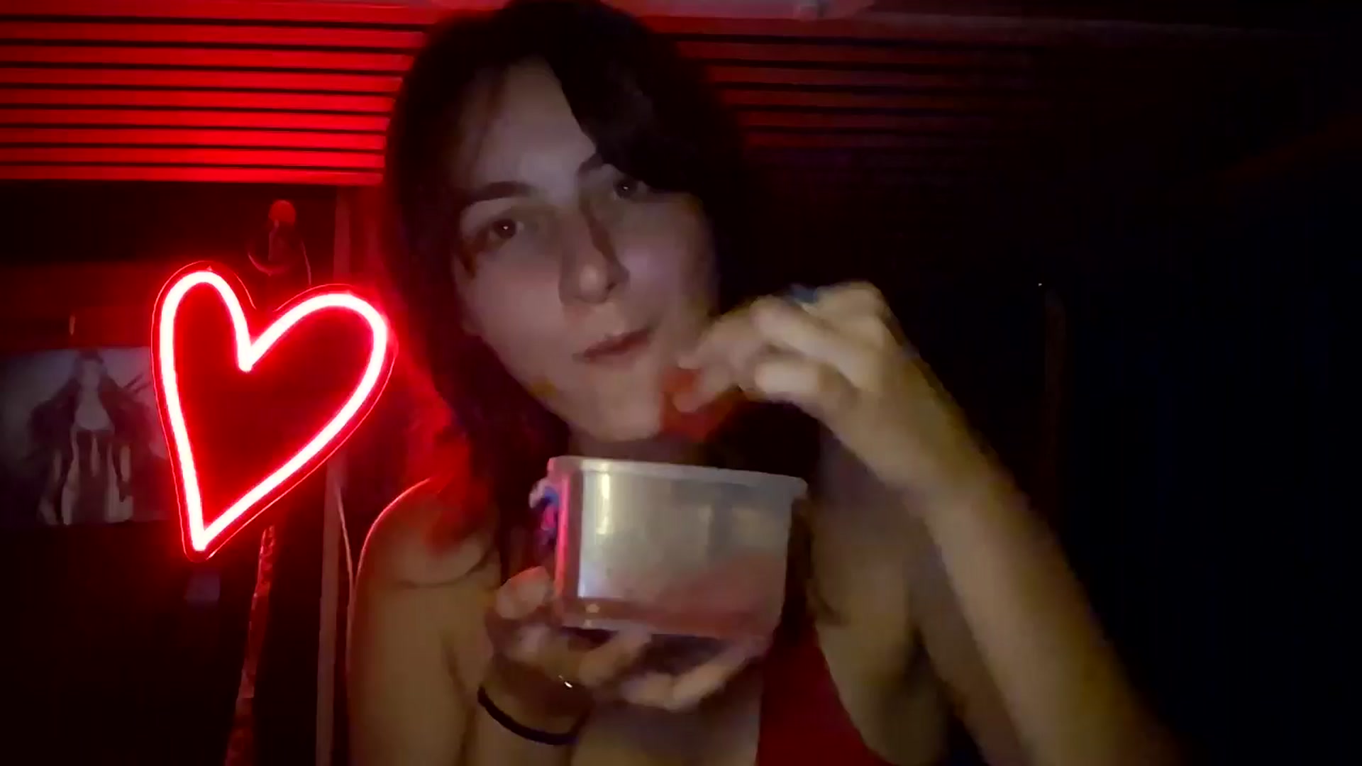 Gallery image thumbnail from Saskia's myfreecams stream on, 03/22/2025, 12:25 image 3 of 20