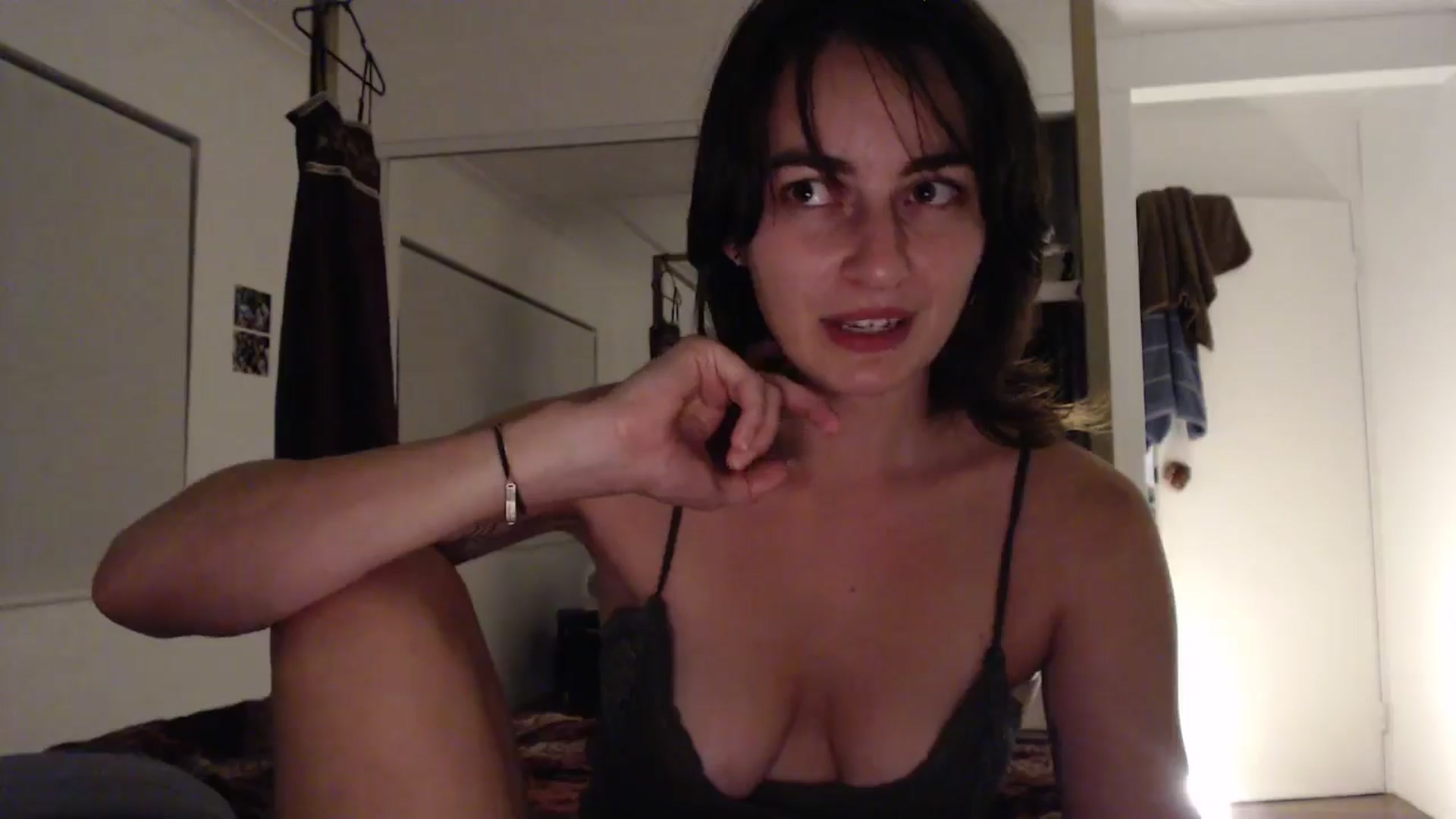 Gallery image thumbnail from Saskia's myfreecams stream on, 05/01/2025, 11:58 image 7 of 20