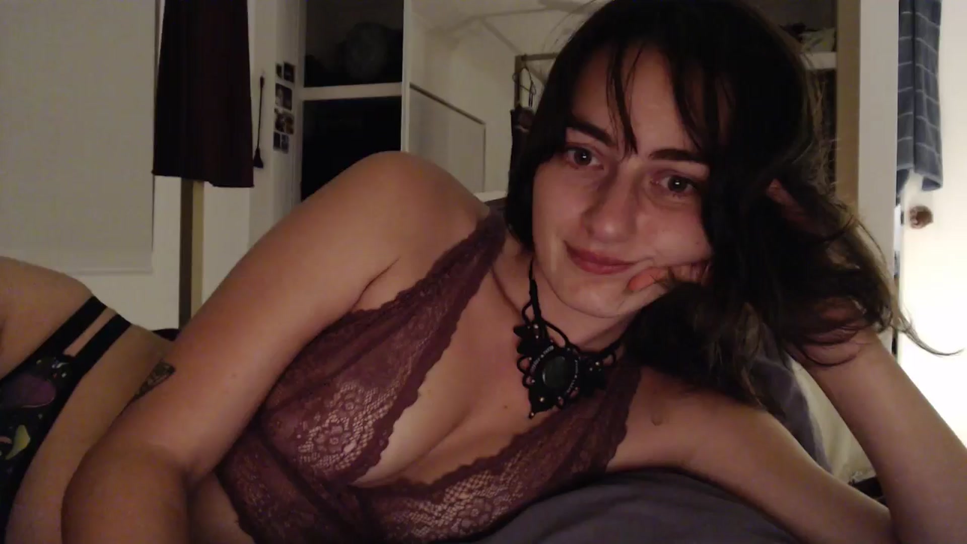 Gallery image thumbnail from Saskia's myfreecams stream on, 05/02/2025, 10:10 image 13 of 20
