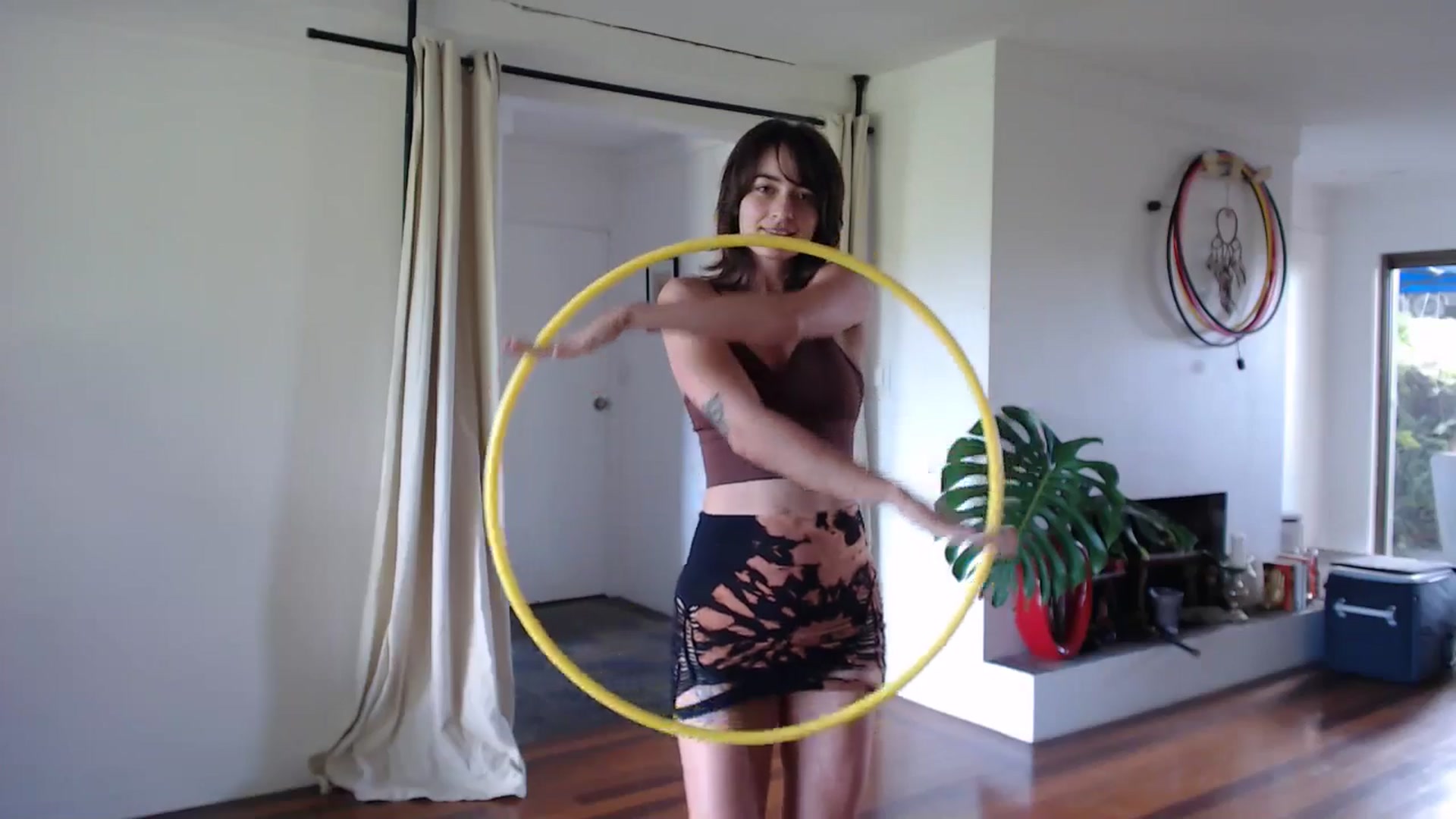 Gallery image thumbnail from Saskia's myfreecams stream on, 05/04/2025, 04:57 image 11 of 20