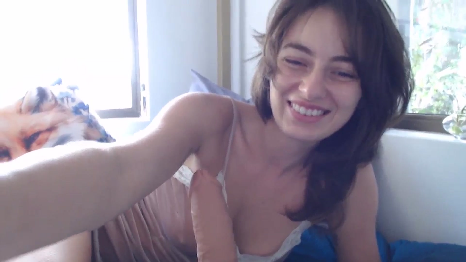 Gallery image thumbnail from Saskia's myfreecams stream on, 05/14/2025, 23:25 image 12 of 20