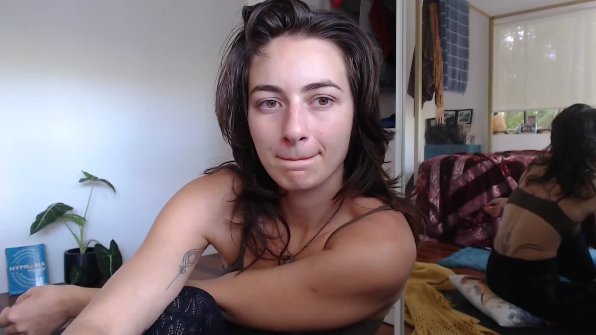 Gallery image thumbnail from Saskia's myfreecams stream on, 05/26/2025, 03:36 image 7 of 20