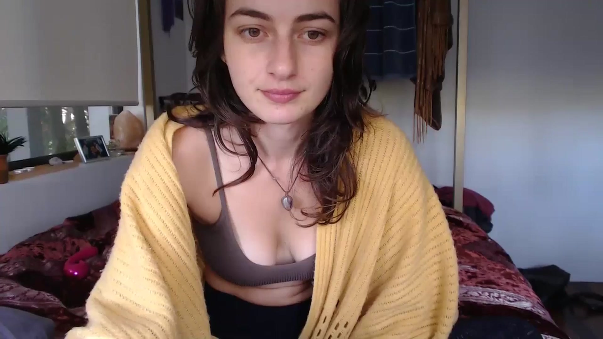 Gallery image thumbnail from Saskia's myfreecams stream on, 05/26/2025, 04:15 image 11 of 20