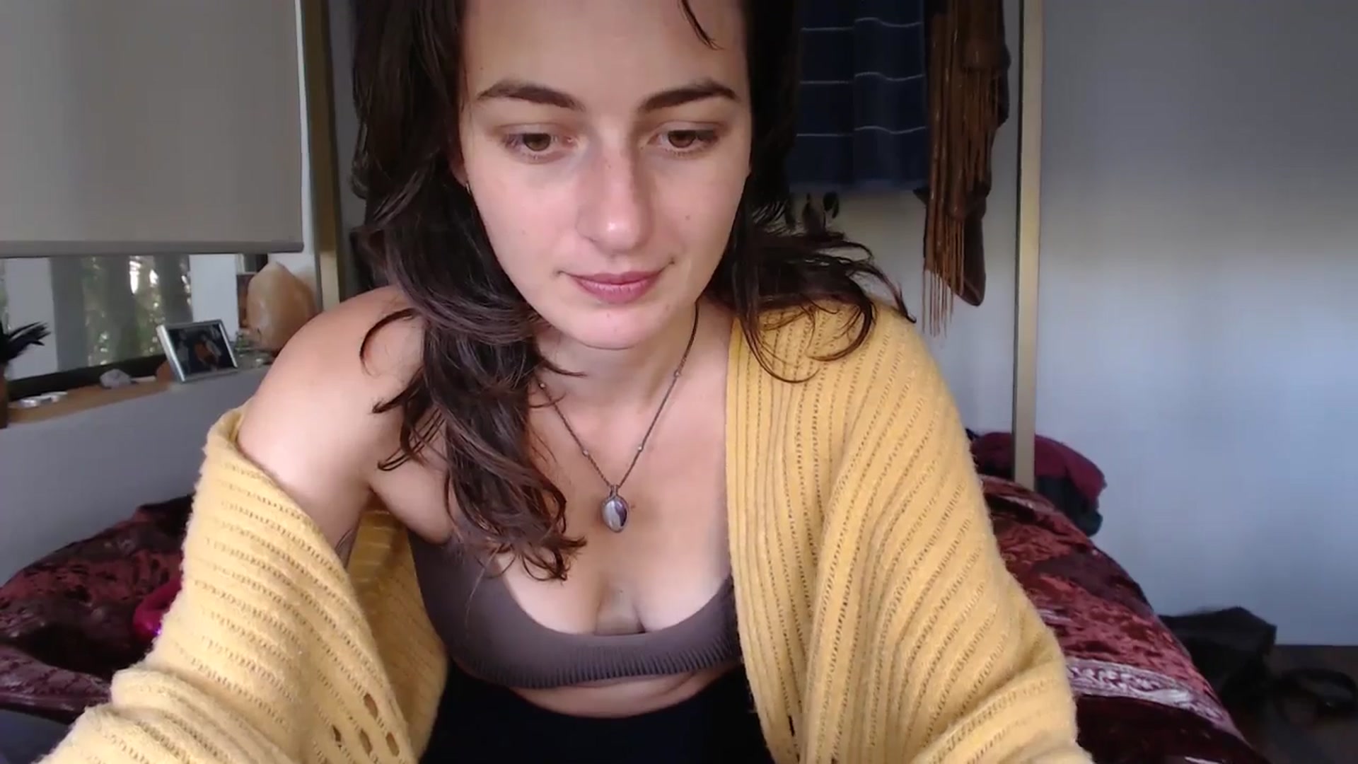 Gallery image thumbnail from Saskia's myfreecams stream on, 05/26/2025, 04:15 image 17 of 20