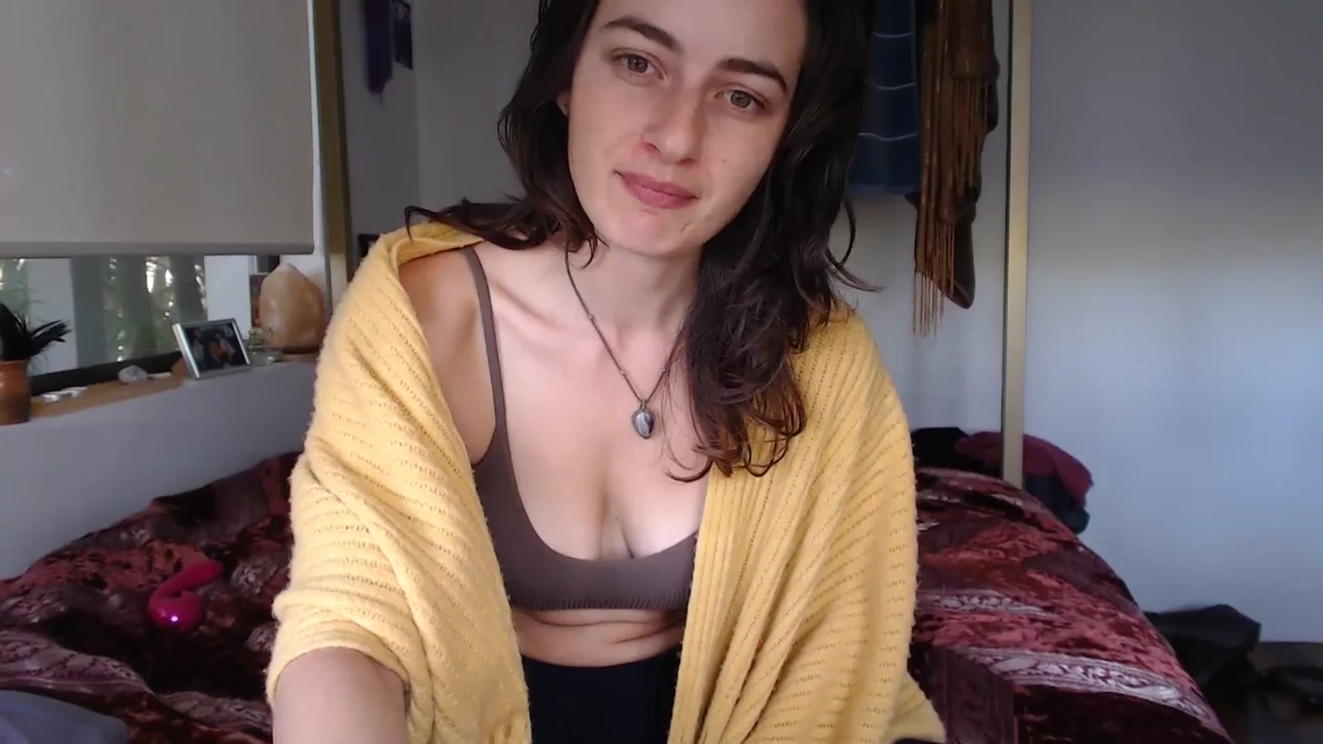 Gallery image thumbnail from Saskia's myfreecams stream on, 05/26/2025, 04:15 image 8 of 20