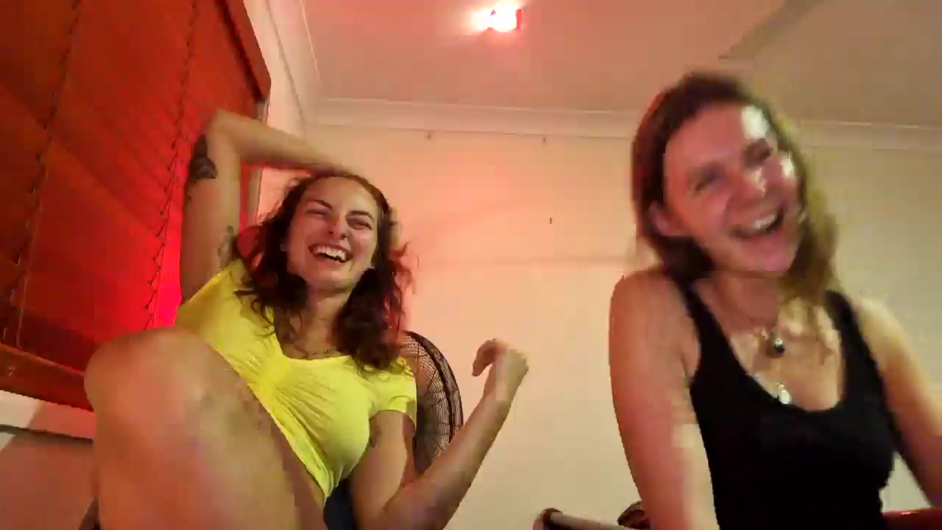 Gallery image thumbnail from Saskia's myfreecams stream on, 10/24/2025, 10:33 image 2 of 20