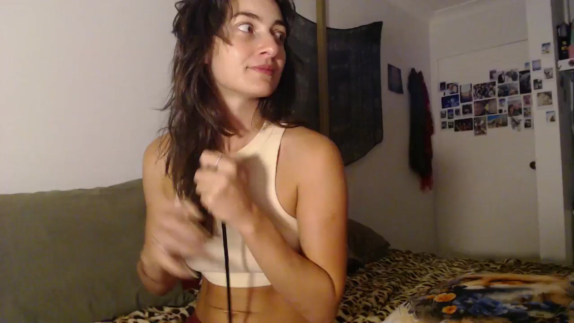 Gallery image thumbnail from Saskia's myfreecams stream on, 12/07/2025, 12:36 image 6 of 20
