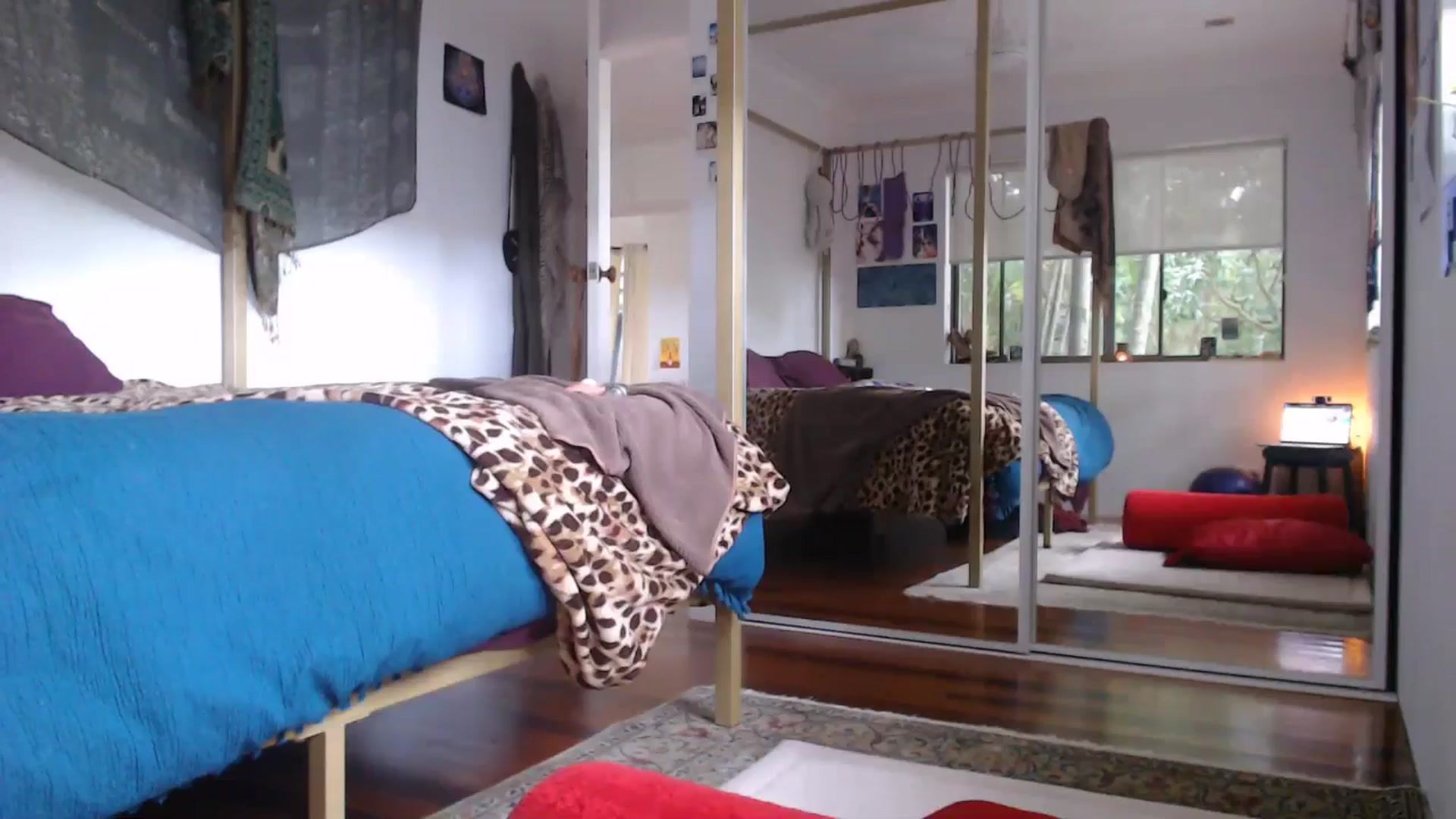 Gallery image thumbnail from Saskia's myfreecams stream on, 12/17/2025, 01:38 image 5 of 20
