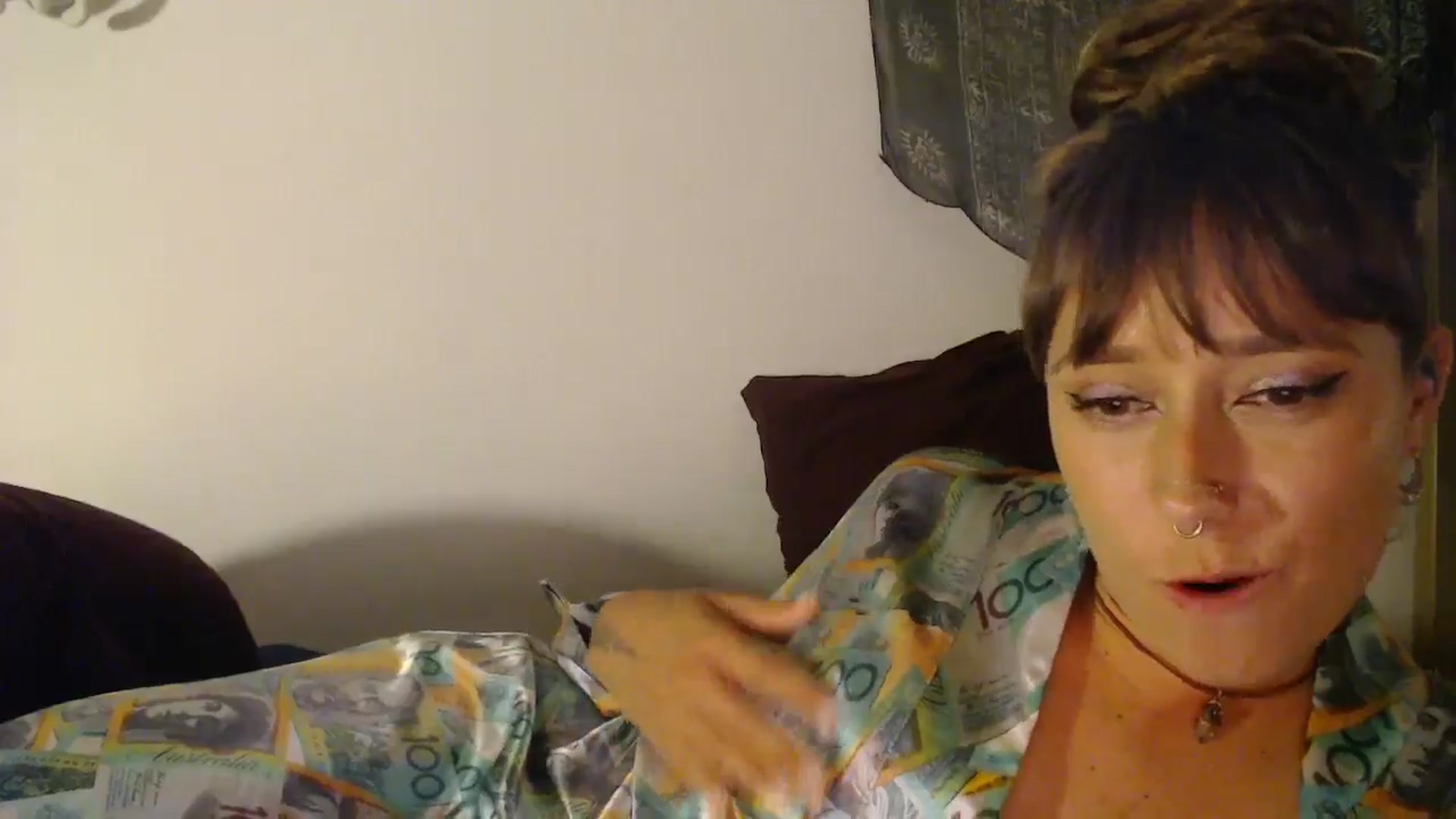 Gallery image thumbnail from Saskia's myfreecams stream on, 12/23/2025, 12:17 image 12 of 20
