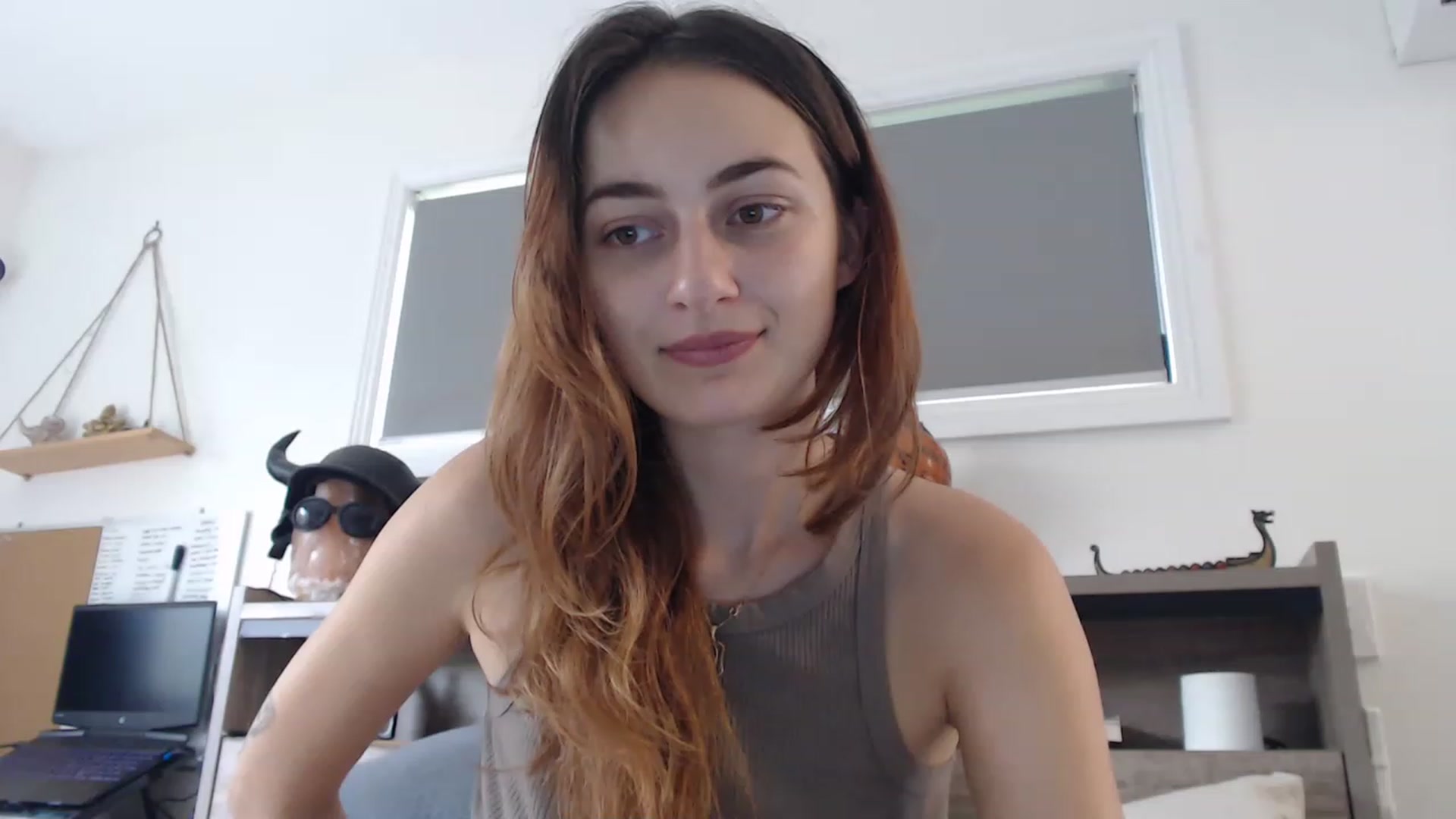Gallery image thumbnail from Saskiia's myfreecams stream on, 02/04/2023, 01:18 image 3 of 20