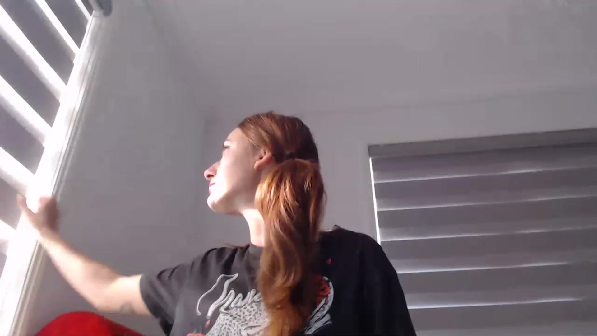 Gallery image thumbnail from Saskiia's myfreecams stream on, 02/13/2023, 07:40 image 4 of 20