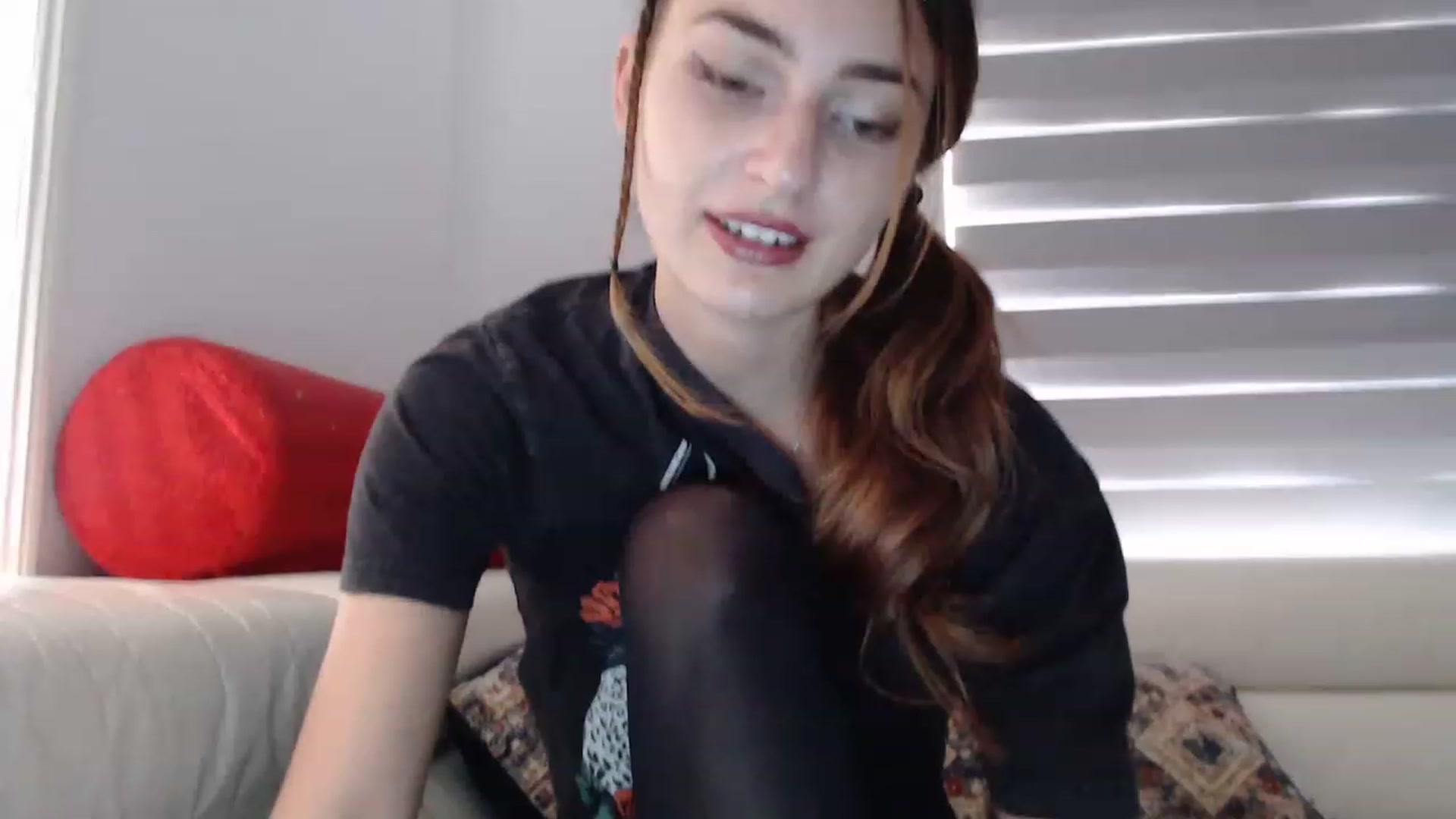 Gallery image thumbnail from Saskiia's myfreecams stream on, 02/13/2023, 07:40 image 2 of 20